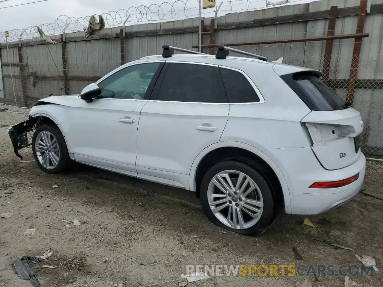2 fotografías del automóvil dañado WA1BNAFY7K2040929 AUDI Q5 2019