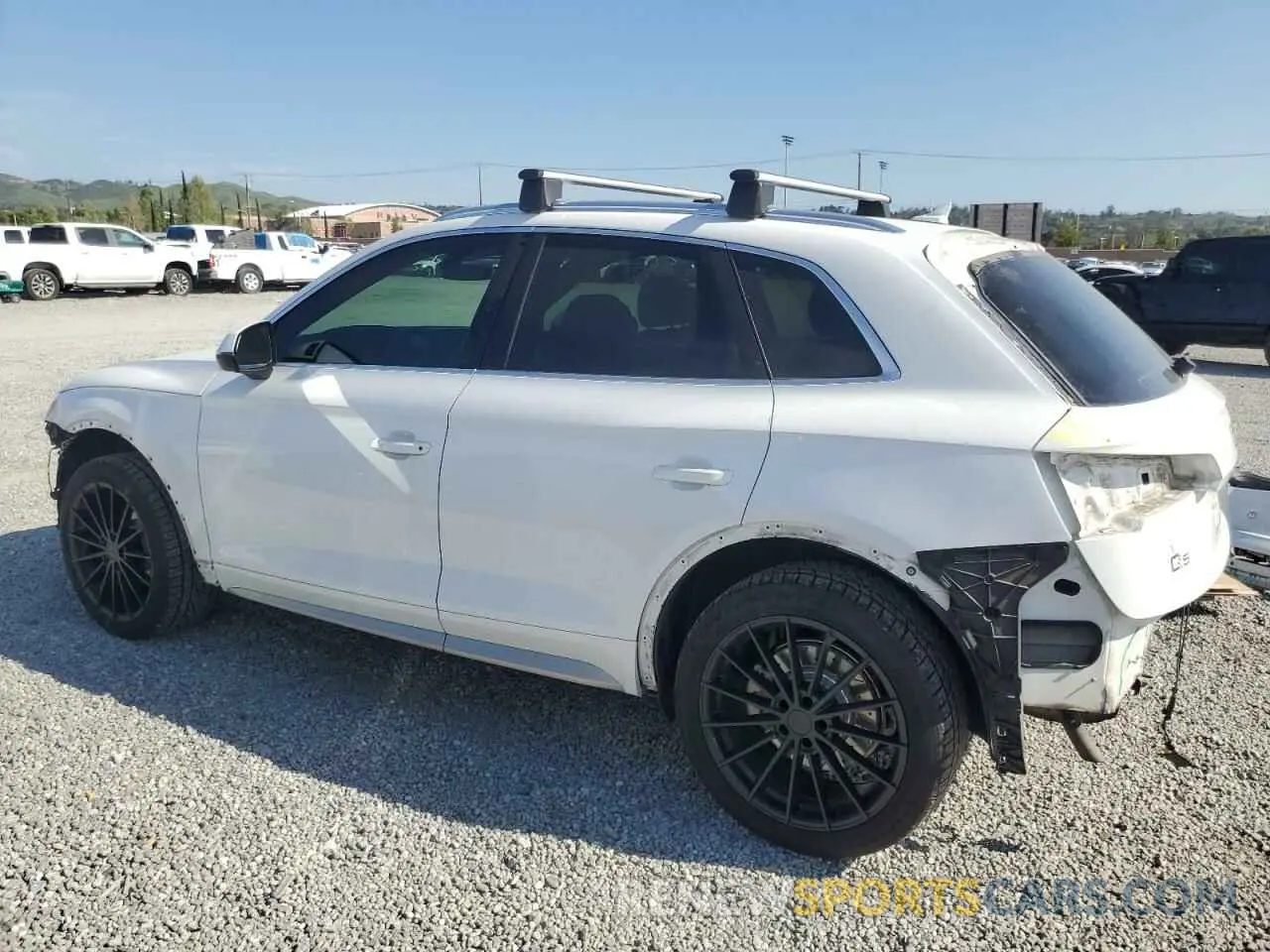 2 fotografías del automóvil dañado WA1BNAFY7K2053180 AUDI Q5 2019