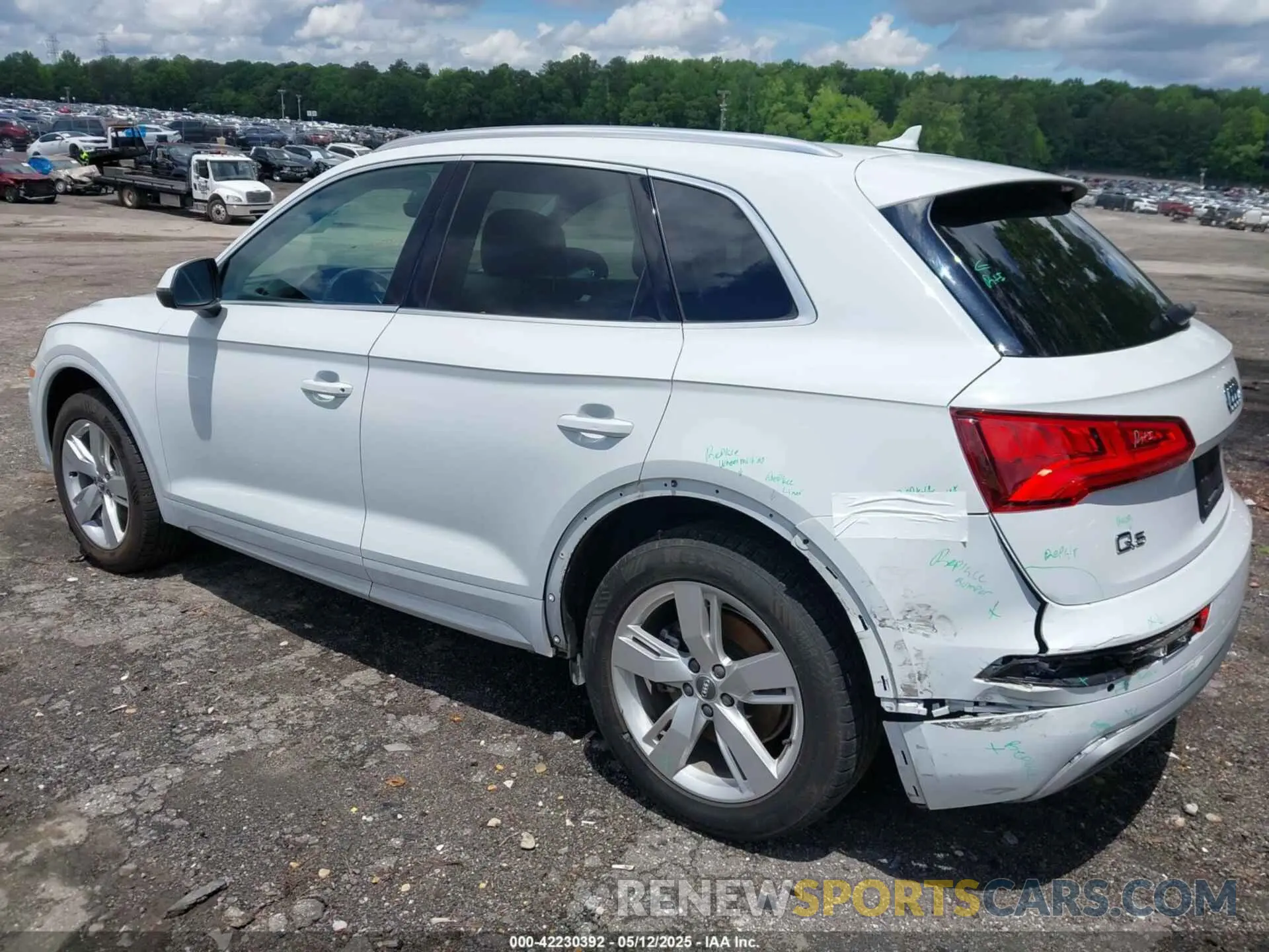 3 fotografías del automóvil dañado WA1BNAFY7K2056998 AUDI Q5 2019