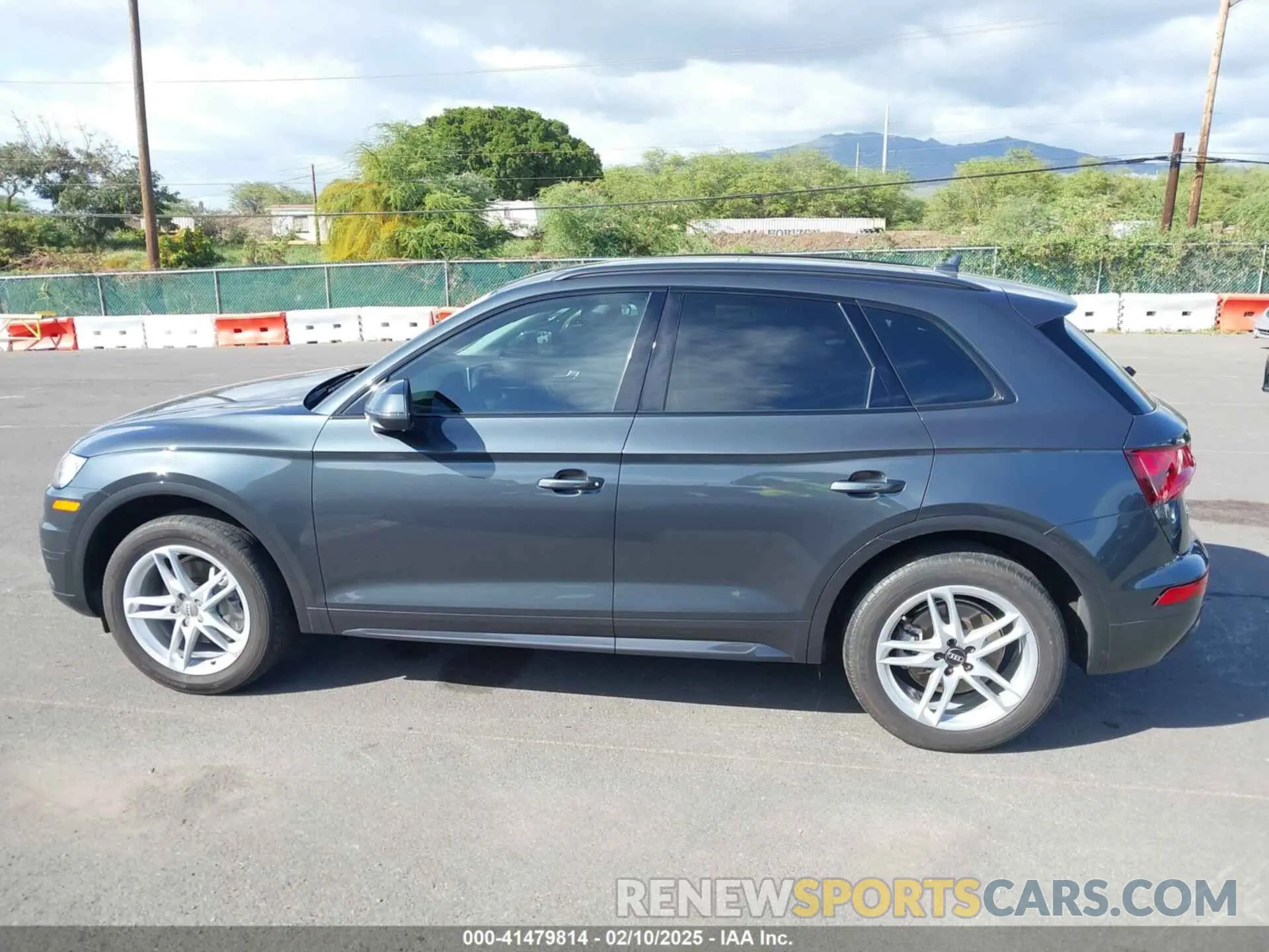 14 fotografías del automóvil dañado WA1BNAFY7K2067970 AUDI Q5 2019