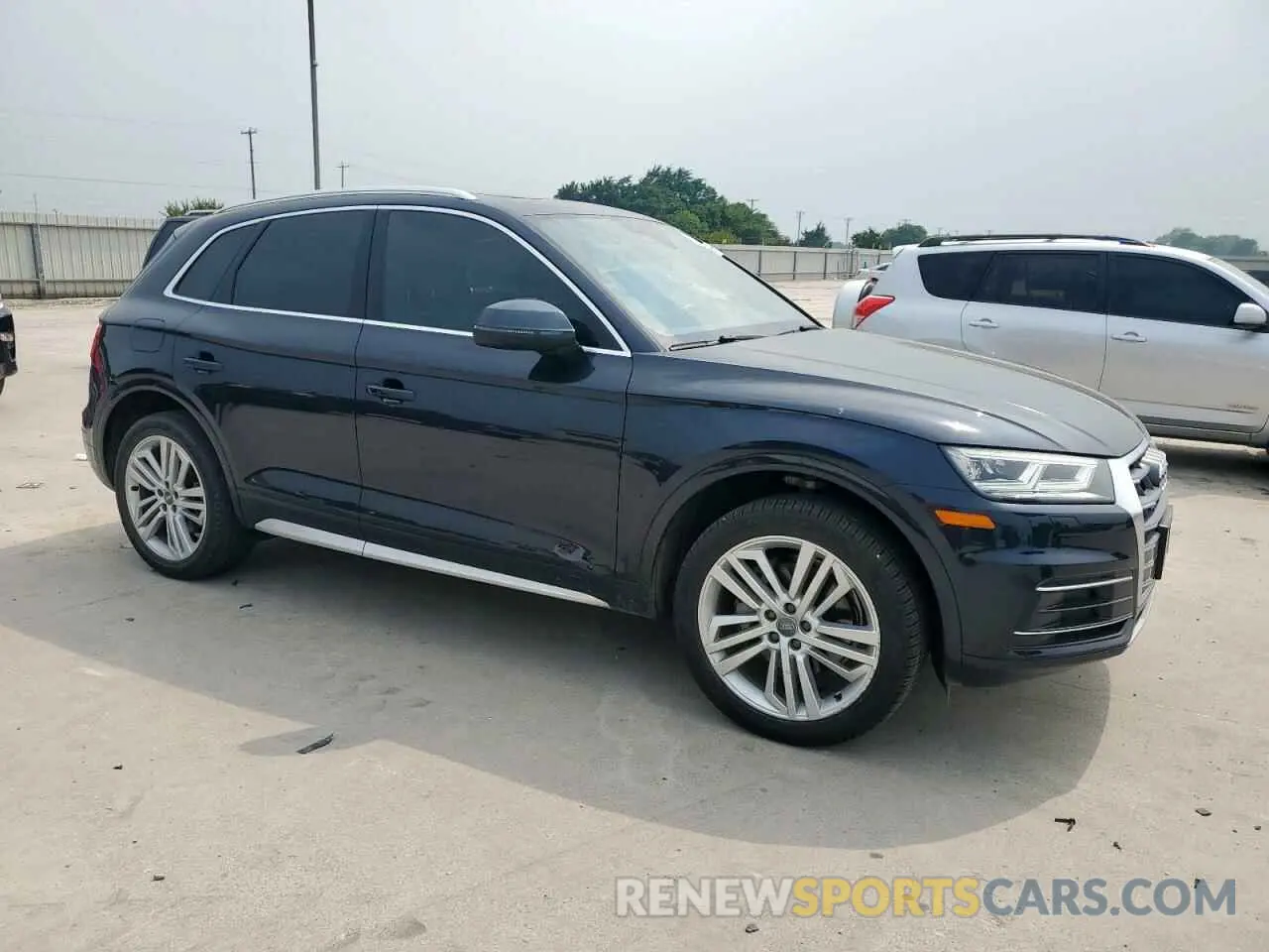 4 fotografías del automóvil dañado WA1BNAFY8K2036873 AUDI Q5 2019