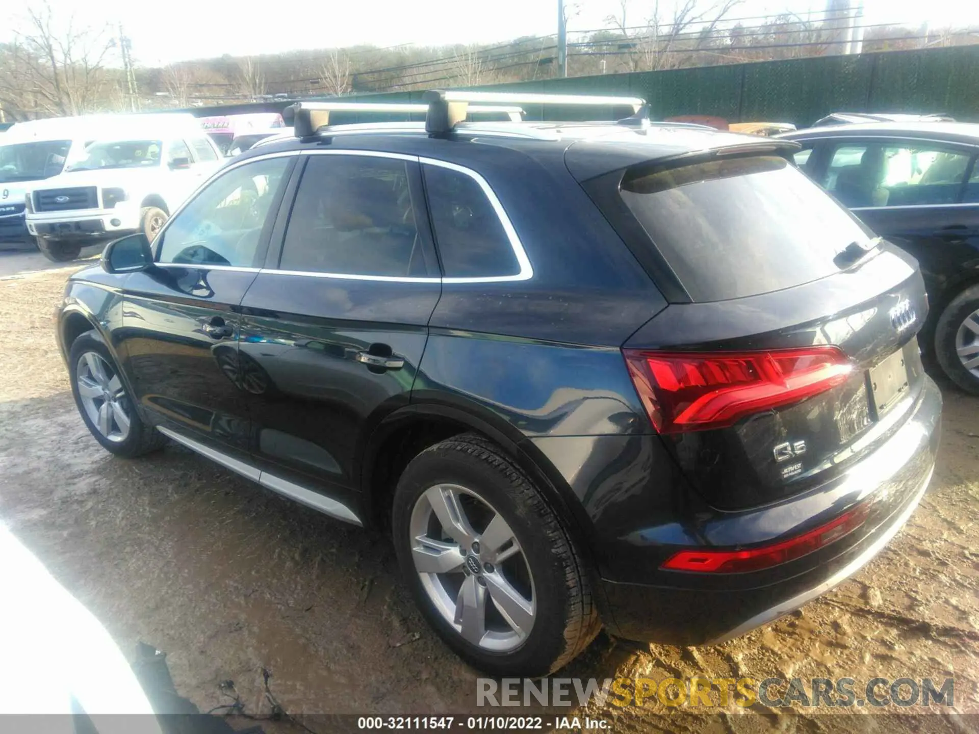3 fotografías del automóvil dañado WA1BNAFY9K2039359 AUDI Q5 2019