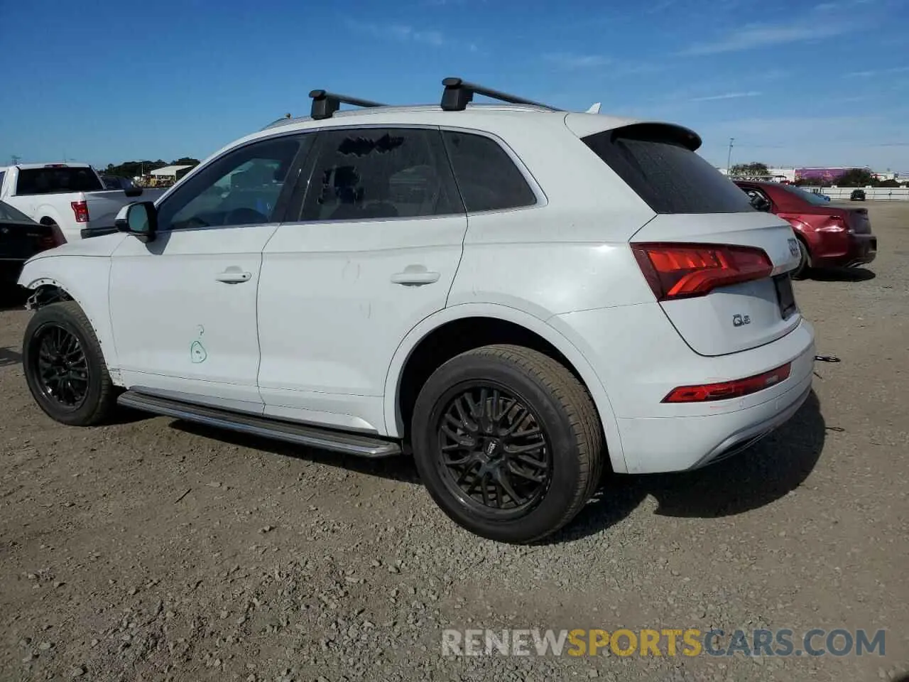 2 fotografías del automóvil dañado WA1BNAFYXK2045297 AUDI Q5 2019