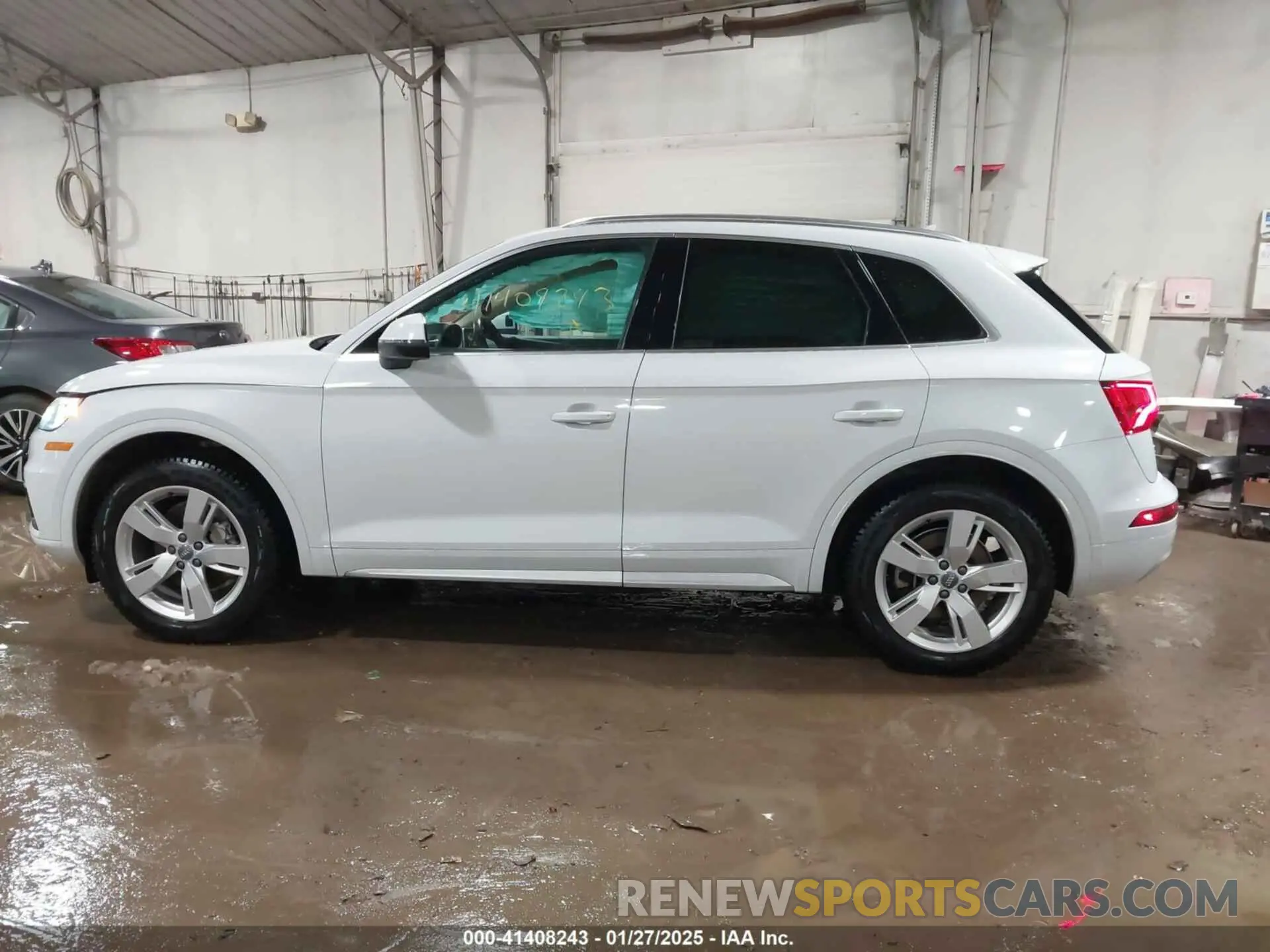14 fotografías del automóvil dañado WA1BNAFYXK2060057 AUDI Q5 2019