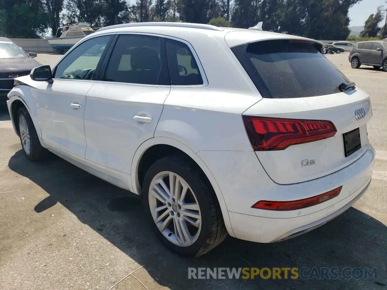 2 fotografías del automóvil dañado WA1BNAFYXK2069809 AUDI Q5 2019