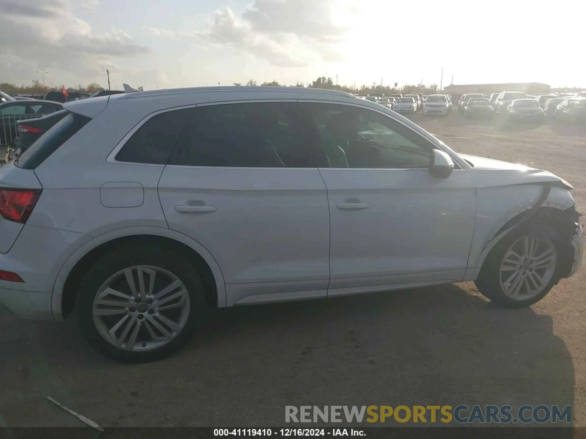 13 fotografías del automóvil dañado WA1BNAFYXK2088361 AUDI Q5 2019