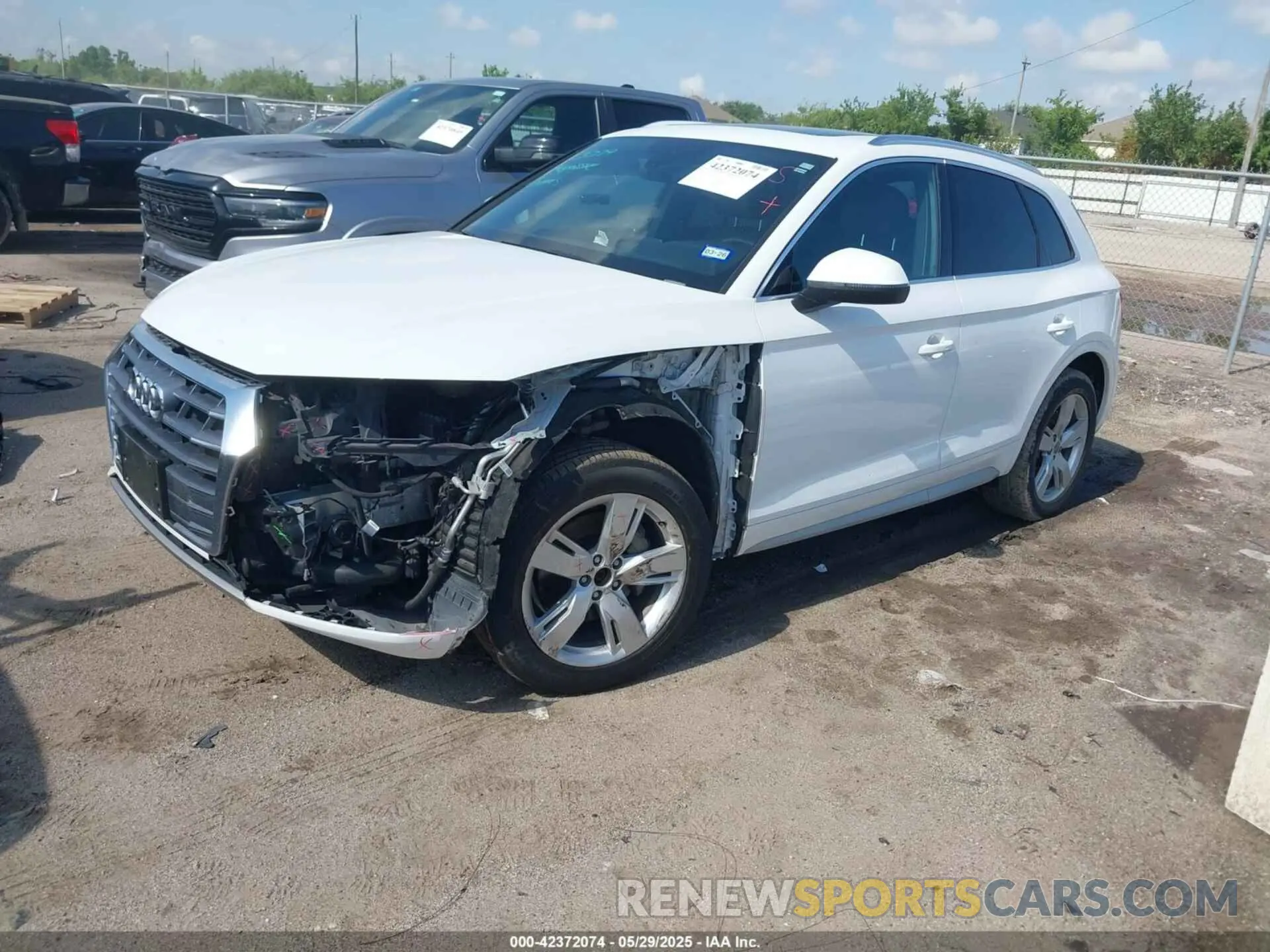 2 fotografías del automóvil dañado WA1BNAFYXK2144783 AUDI Q5 2019