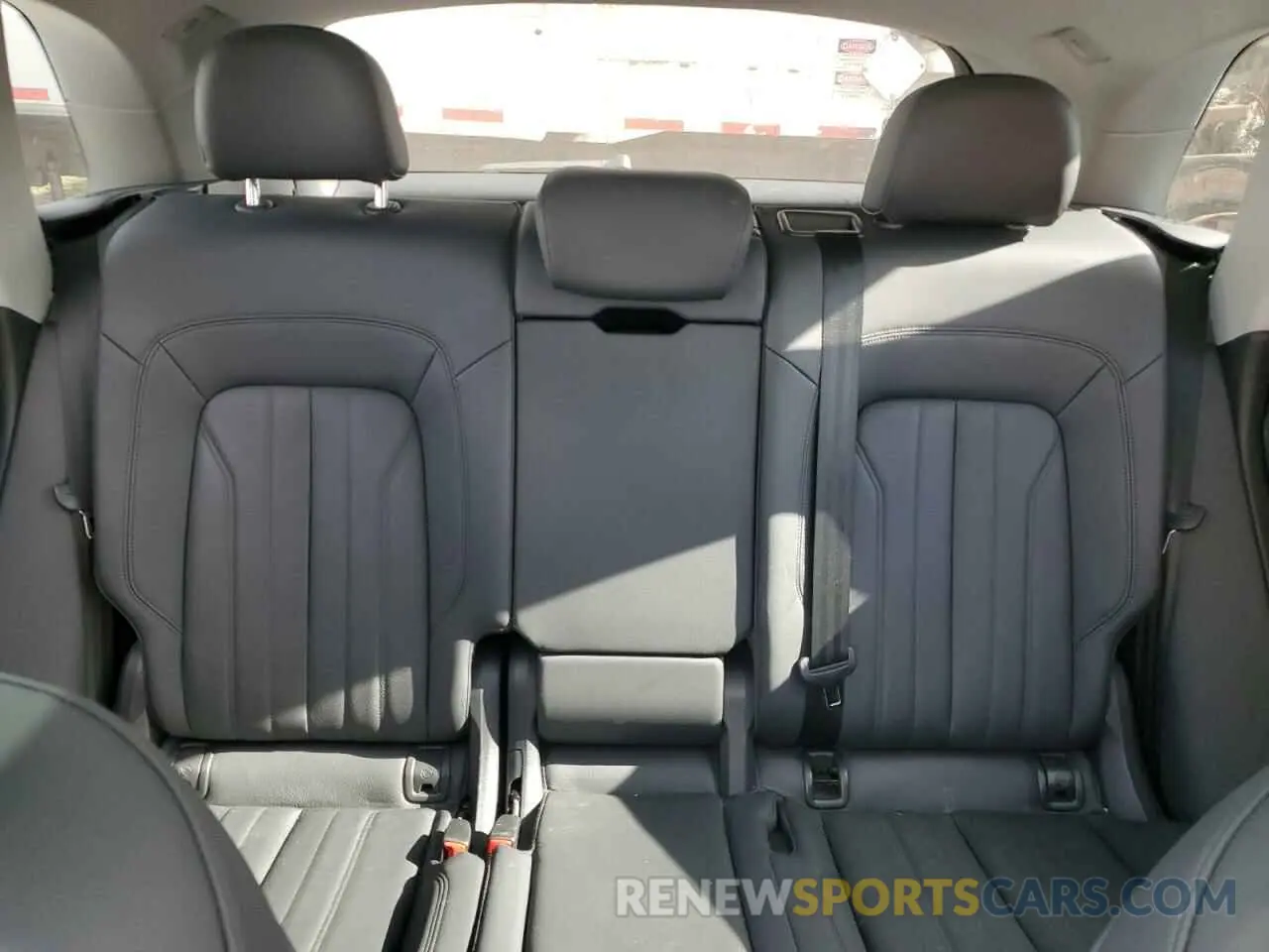 10 fotografías del automóvil dañado WA1CNAFY0K2031493 AUDI Q5 2019