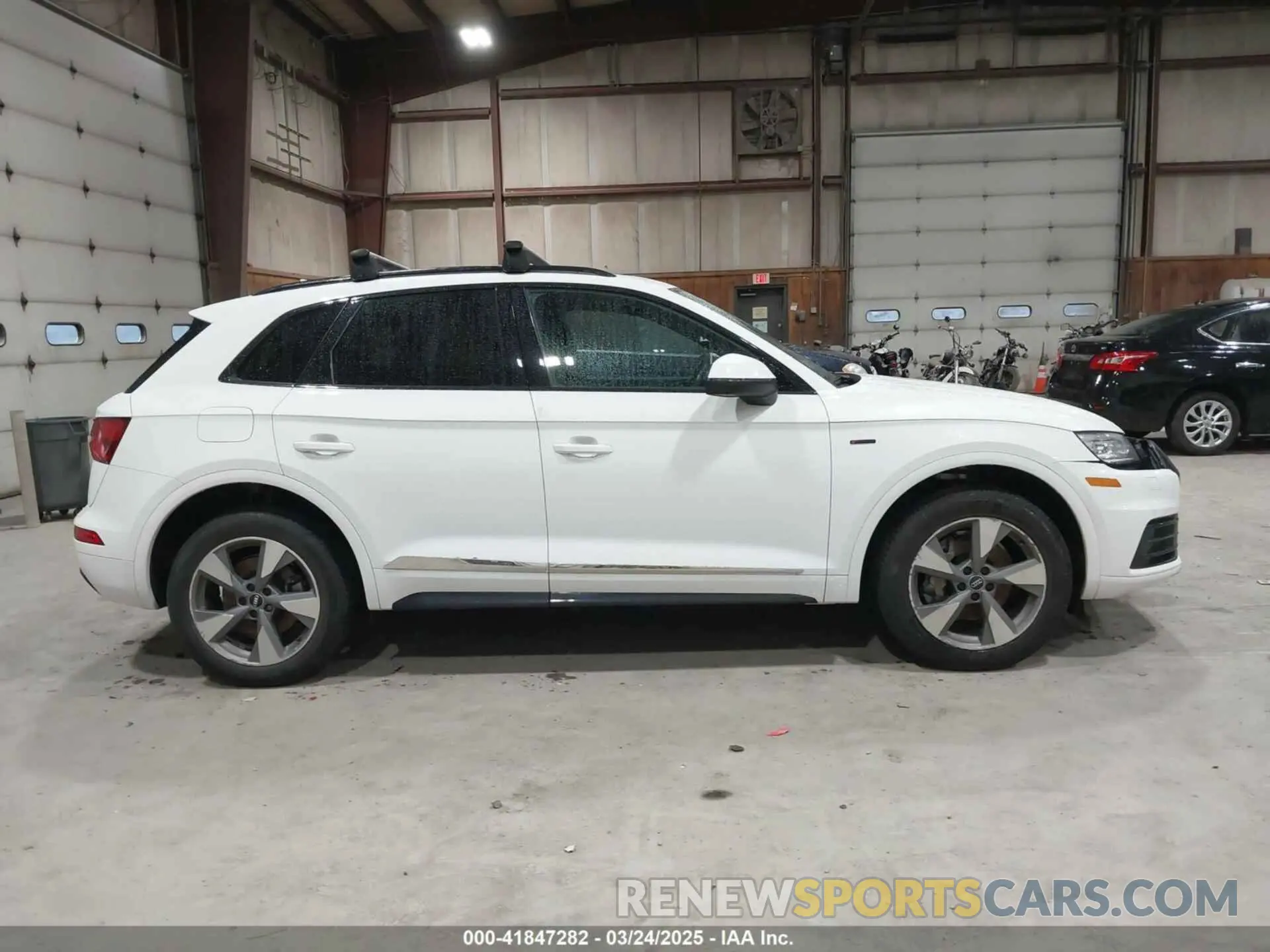 13 fotografías del automóvil dañado WA1ANAFY0L2108758 AUDI Q5 2020