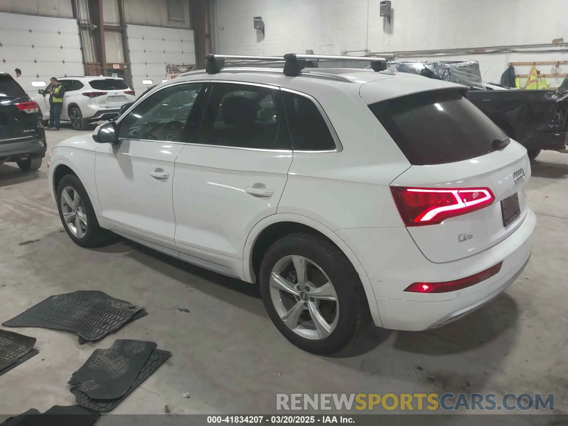 3 fotografías del automóvil dañado WA1ANAFY1L2028384 AUDI Q5 2020