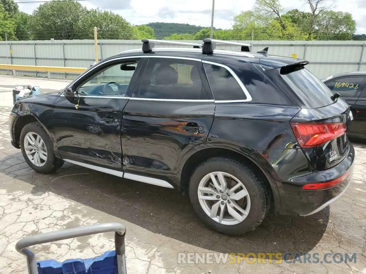 2 fotografías del automóvil dañado WA1ANAFY1L2044276 AUDI Q5 2020