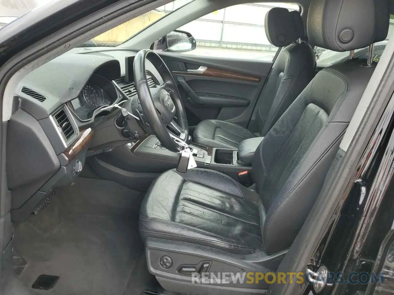 7 fotografías del automóvil dañado WA1ANAFY1L2044276 AUDI Q5 2020