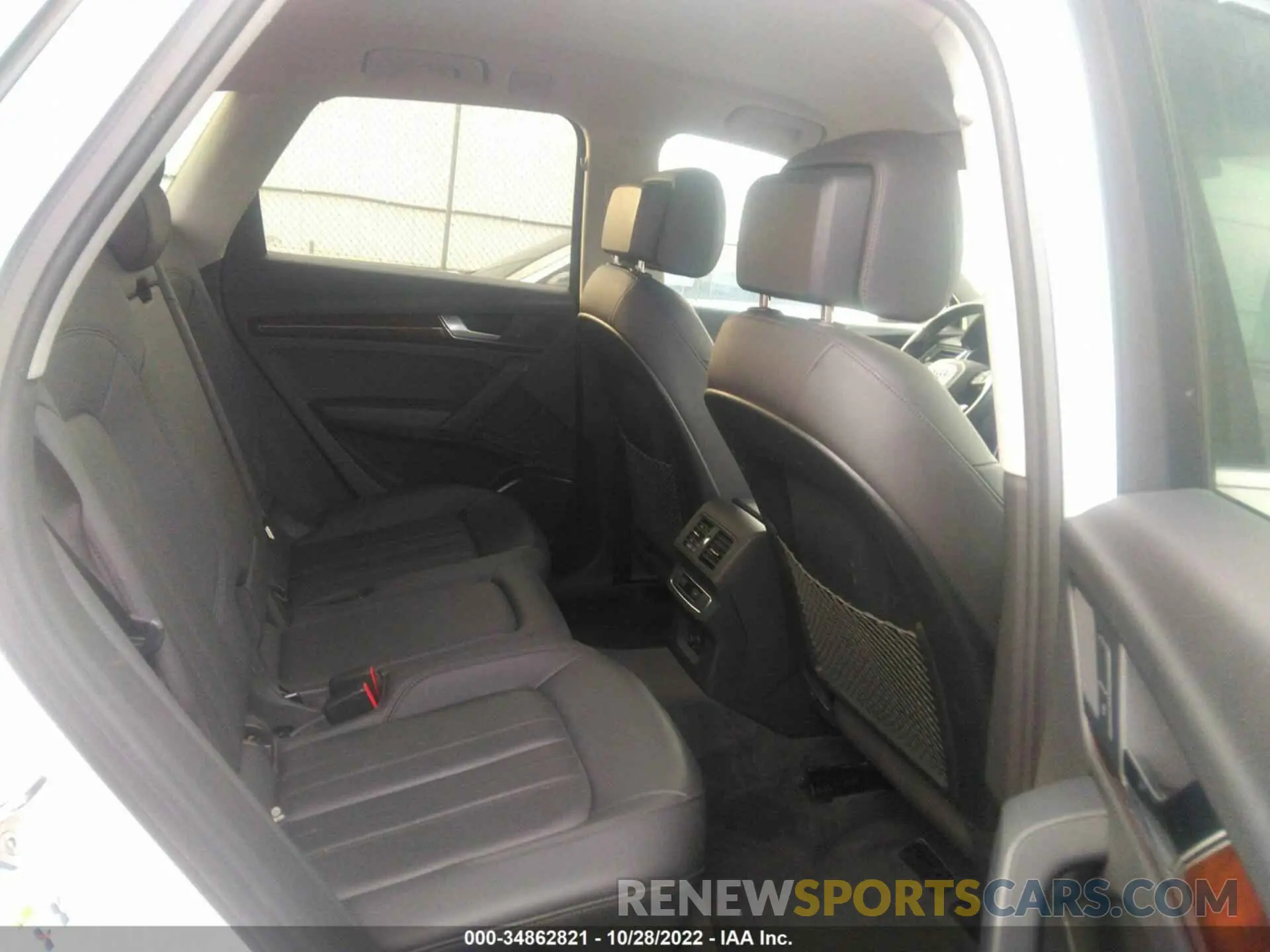 8 fotografías del automóvil dañado WA1ANAFY1L2061451 AUDI Q5 2020