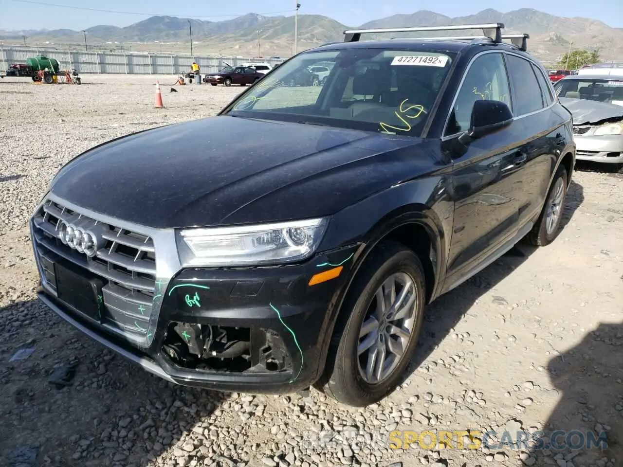 2 fotografías del automóvil dañado WA1ANAFY2L2043914 AUDI Q5 2020