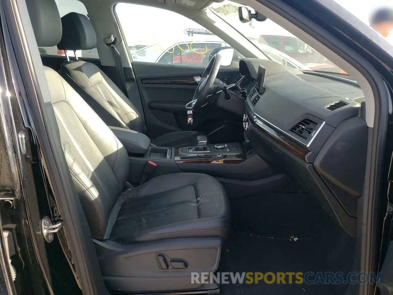 5 fotografías del automóvil dañado WA1ANAFY2L2043914 AUDI Q5 2020