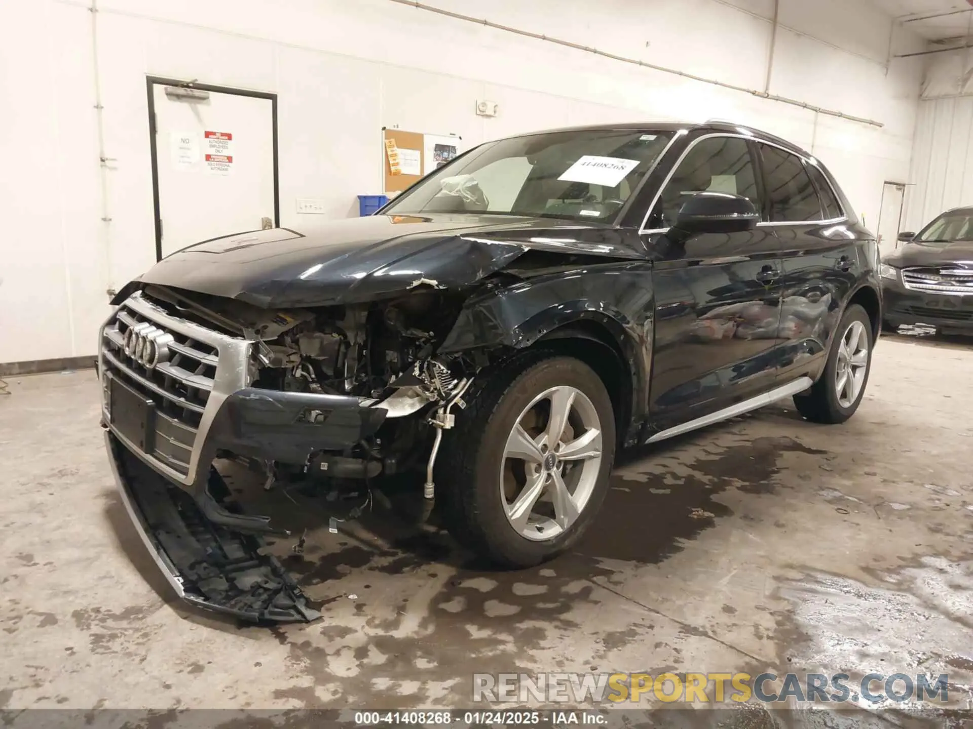 2 fotografías del automóvil dañado WA1ANAFY2L2083393 AUDI Q5 2020
