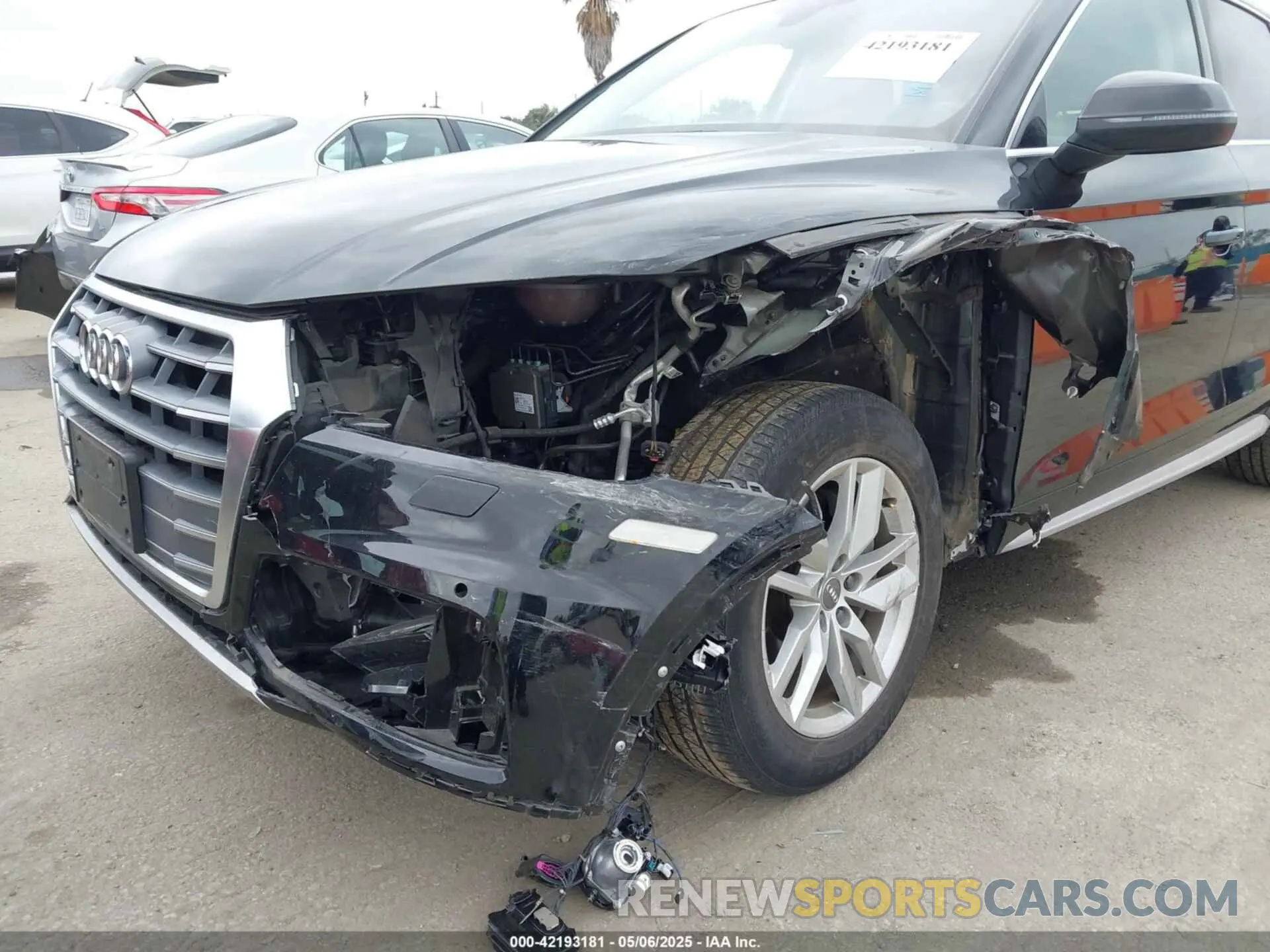 6 fotografías del automóvil dañado WA1ANAFY2L2086536 AUDI Q5 2020