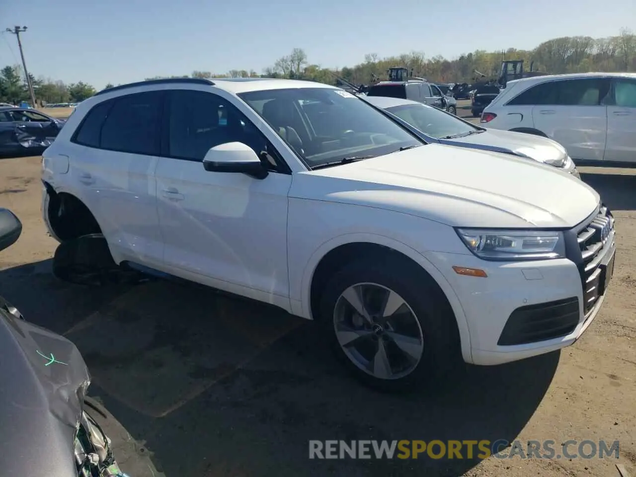 4 fotografías del automóvil dañado WA1ANAFY2L2090232 AUDI Q5 2020