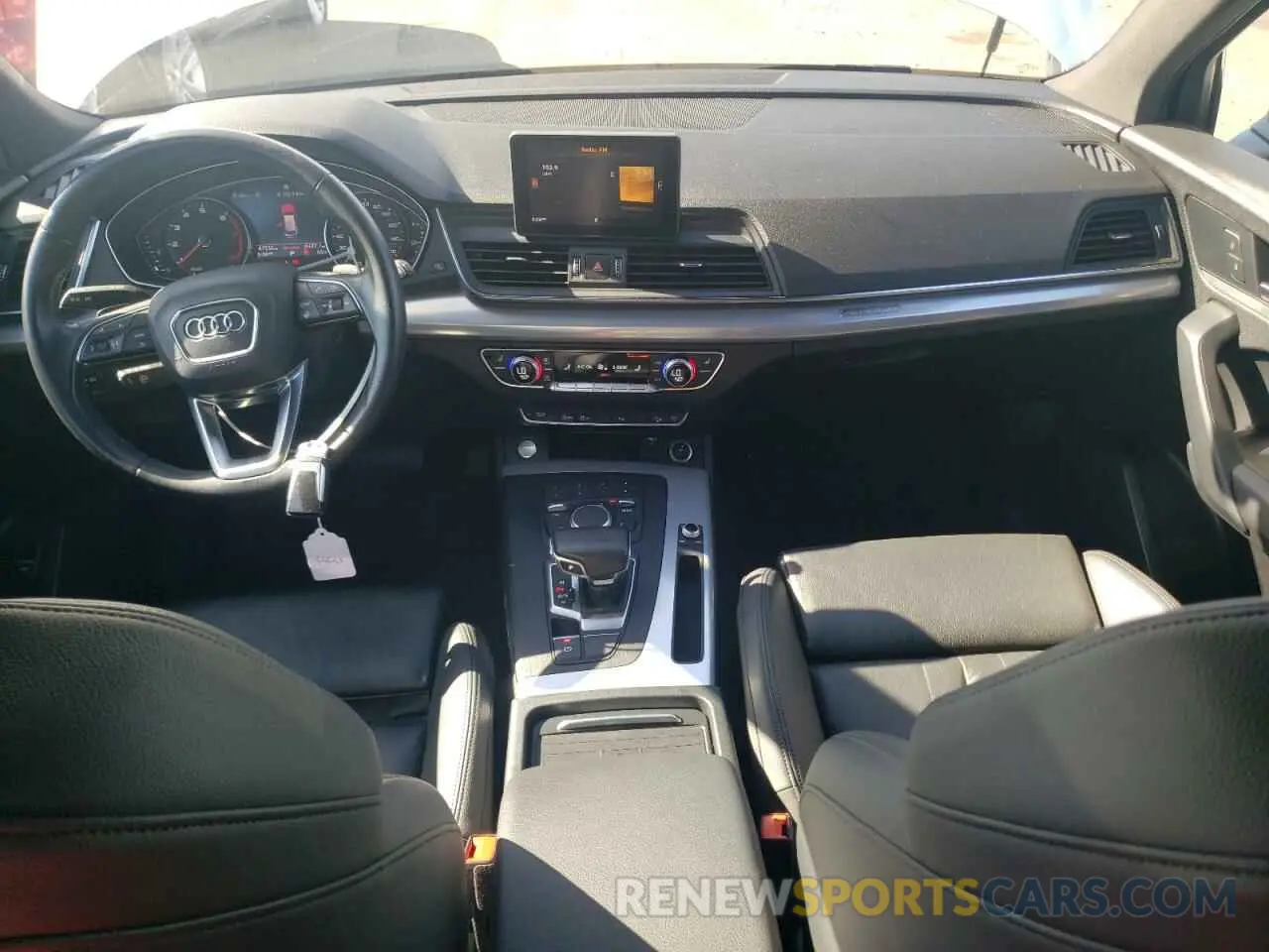 8 fotografías del automóvil dañado WA1ANAFY2L2090232 AUDI Q5 2020