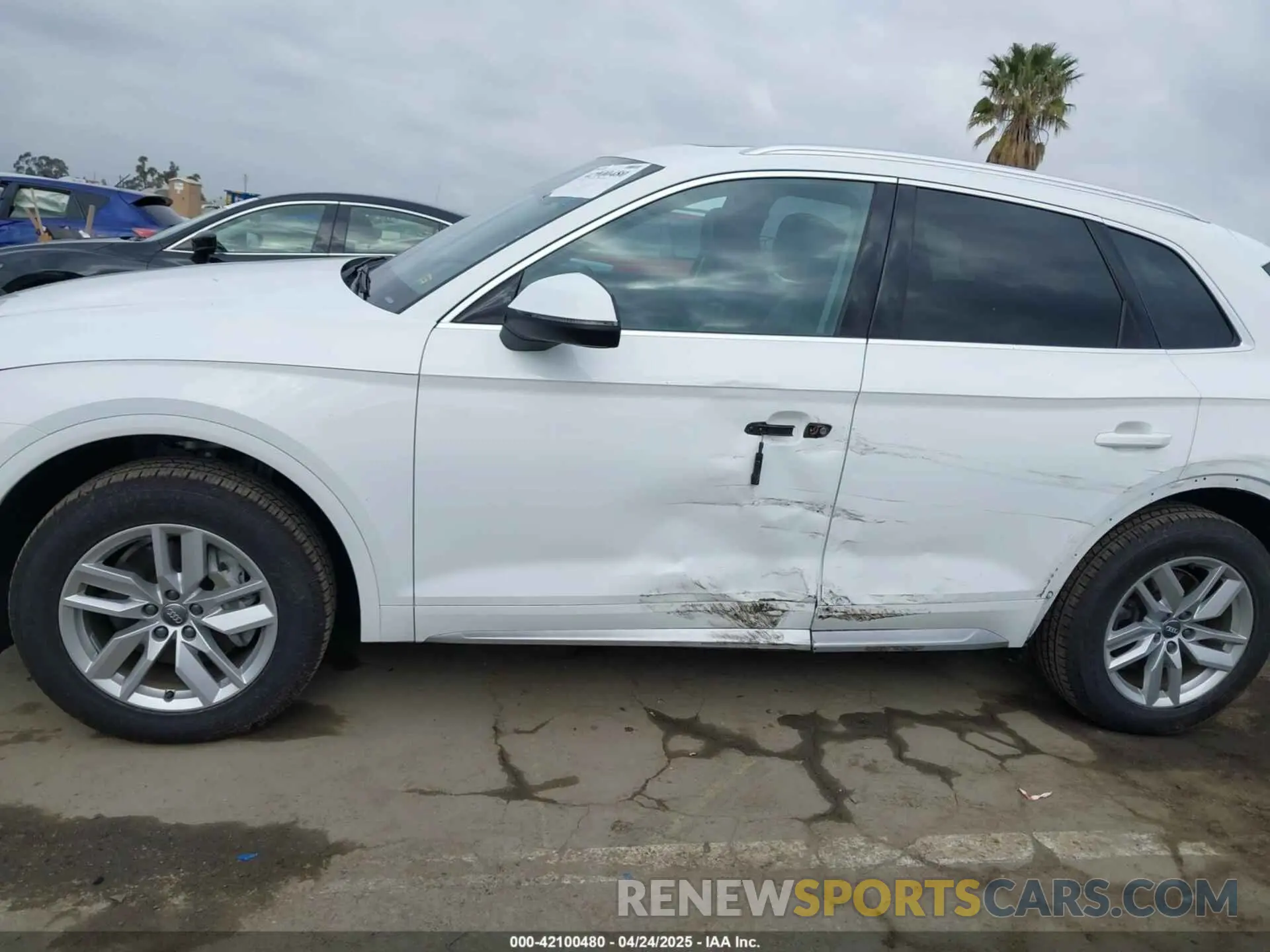 15 fotografías del automóvil dañado WA1ANAFY3L2064383 AUDI Q5 2020
