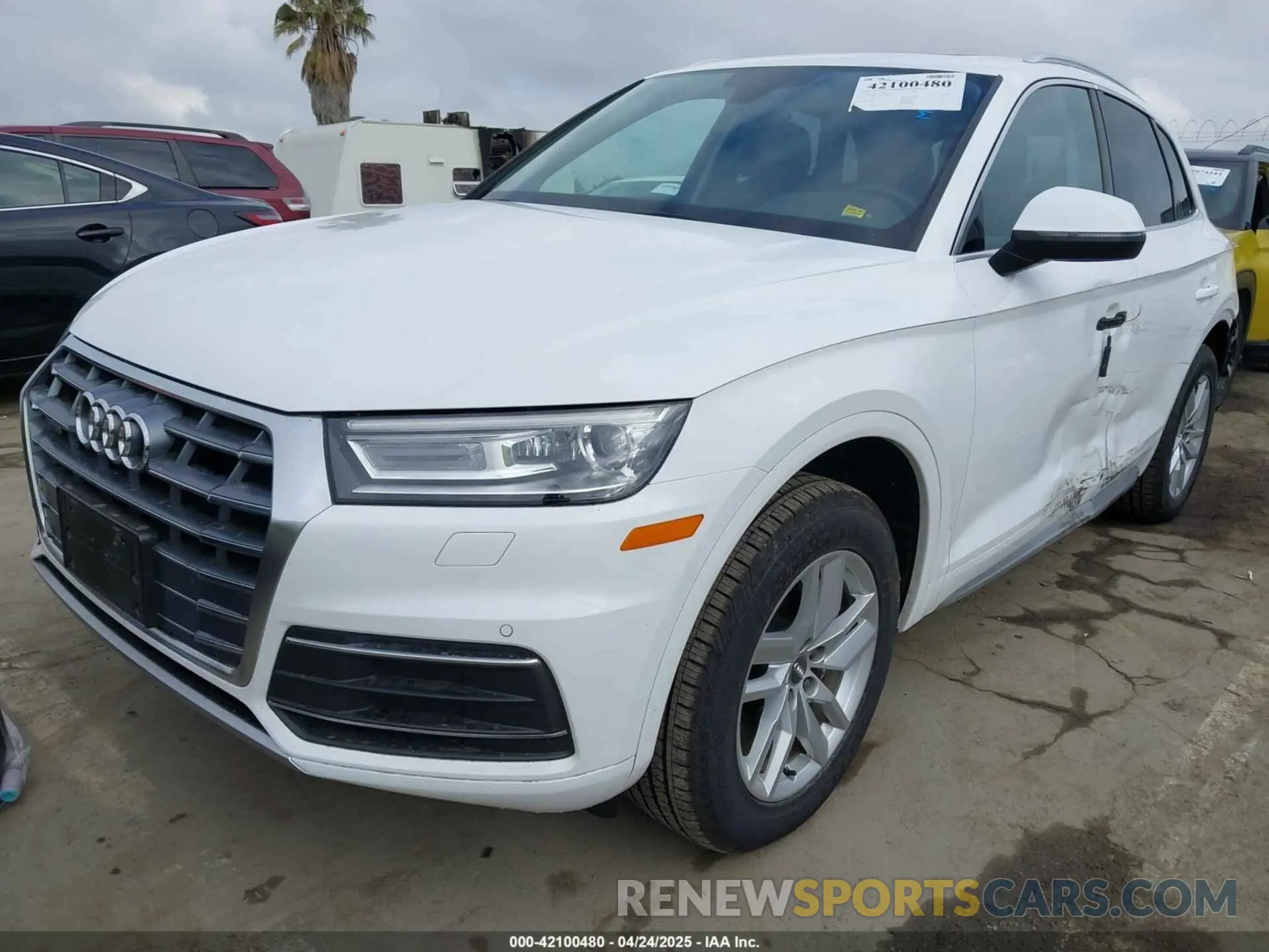 2 fotografías del automóvil dañado WA1ANAFY3L2064383 AUDI Q5 2020