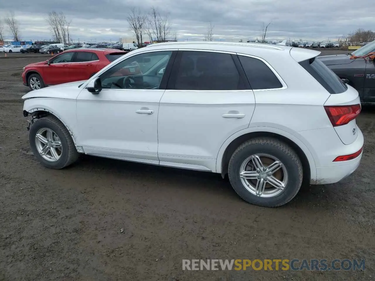 2 fotografías del automóvil dañado WA1ANAFY4L2043820 AUDI Q5 2020