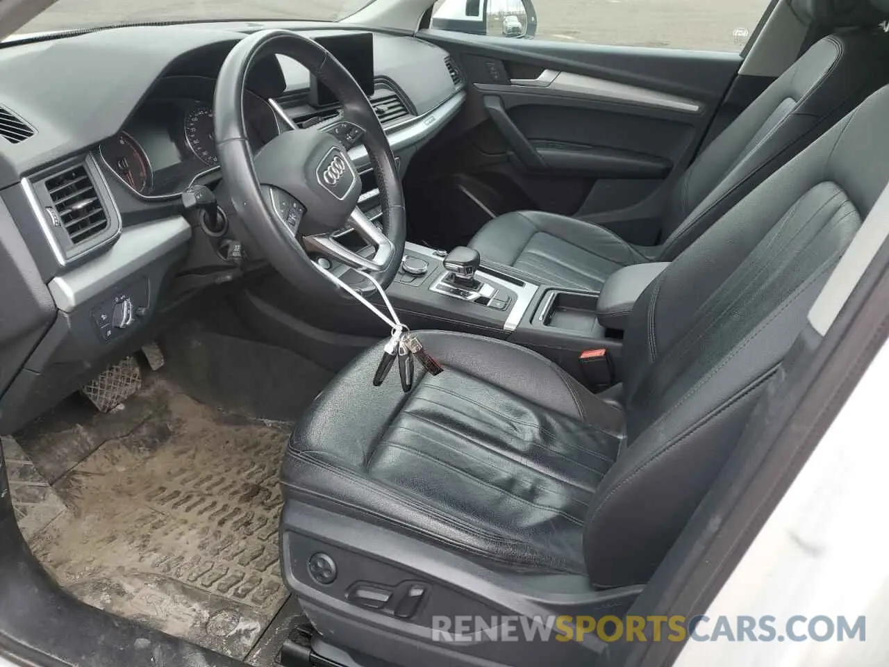 7 fotografías del automóvil dañado WA1ANAFY4L2043820 AUDI Q5 2020