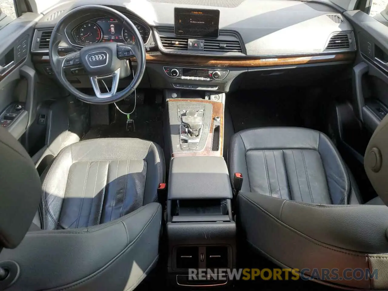 8 fotografías del automóvil dañado WA1ANAFY4L2060195 AUDI Q5 2020