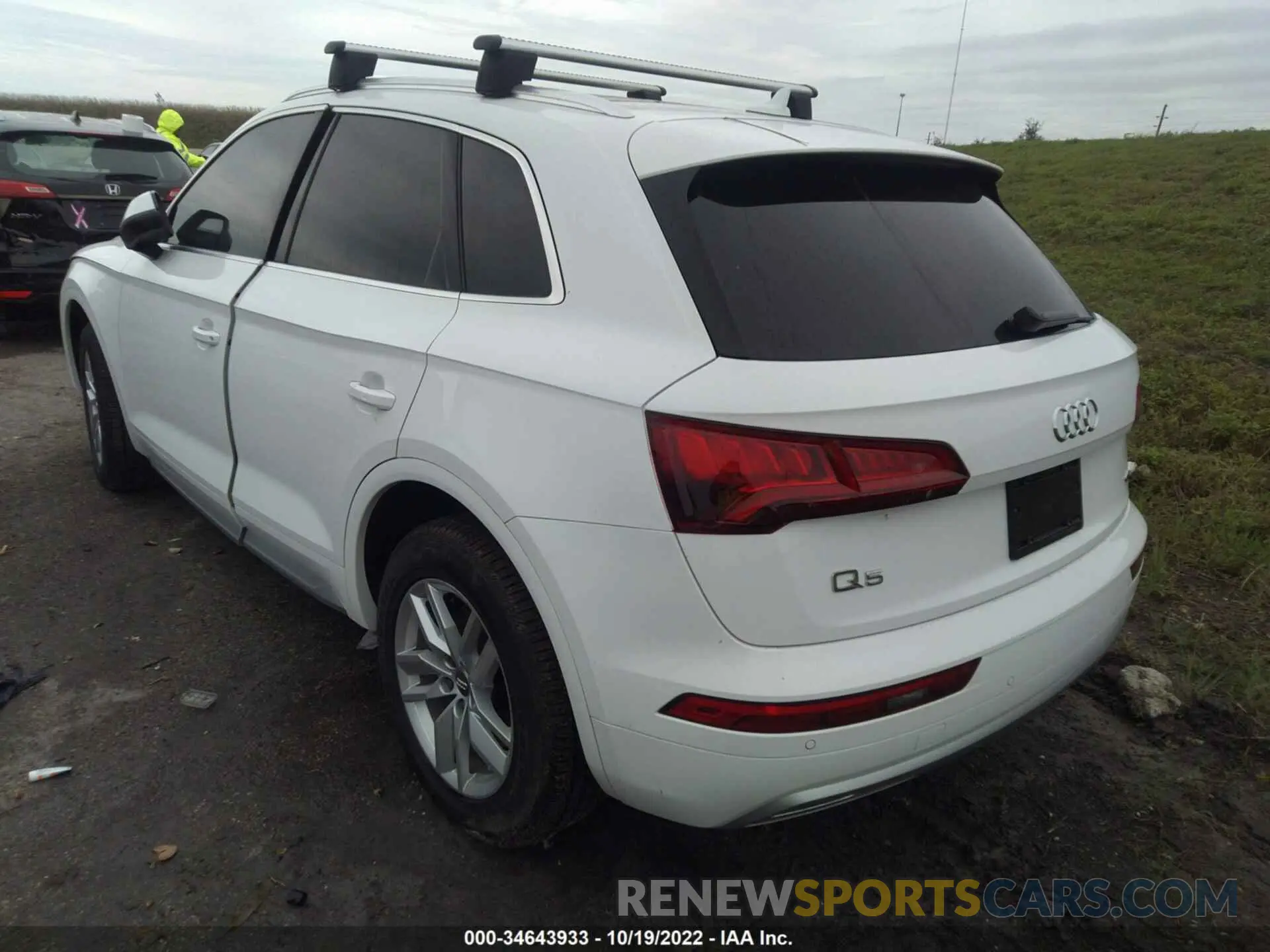 3 fotografías del automóvil dañado WA1ANAFY4L2069690 AUDI Q5 2020