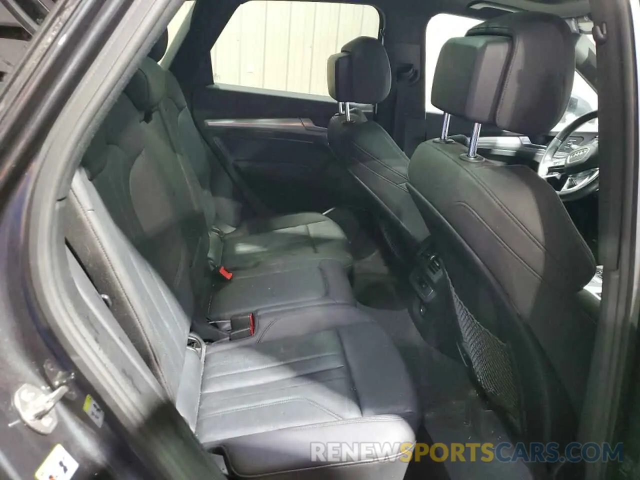 11 fotografías del automóvil dañado WA1ANAFY5L2086644 AUDI Q5 2020