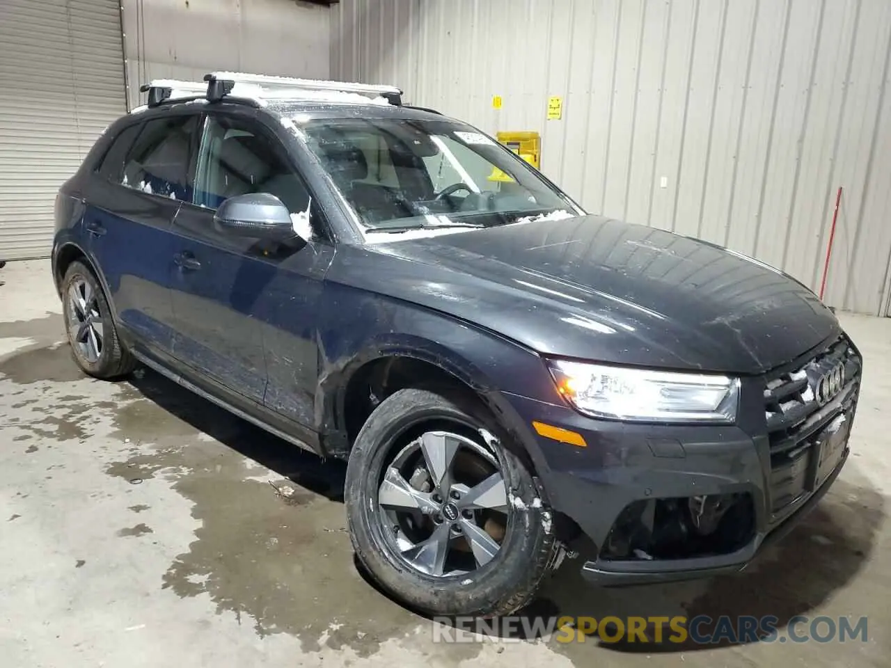4 fotografías del automóvil dañado WA1ANAFY5L2086644 AUDI Q5 2020