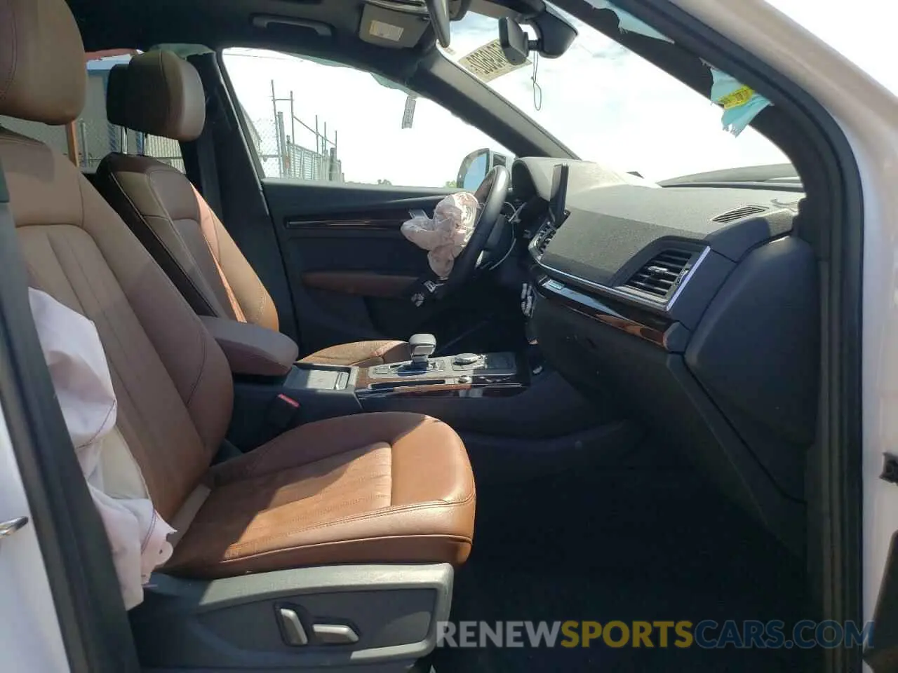 5 fotografías del automóvil dañado WA1ANAFY5L2111252 AUDI Q5 2020