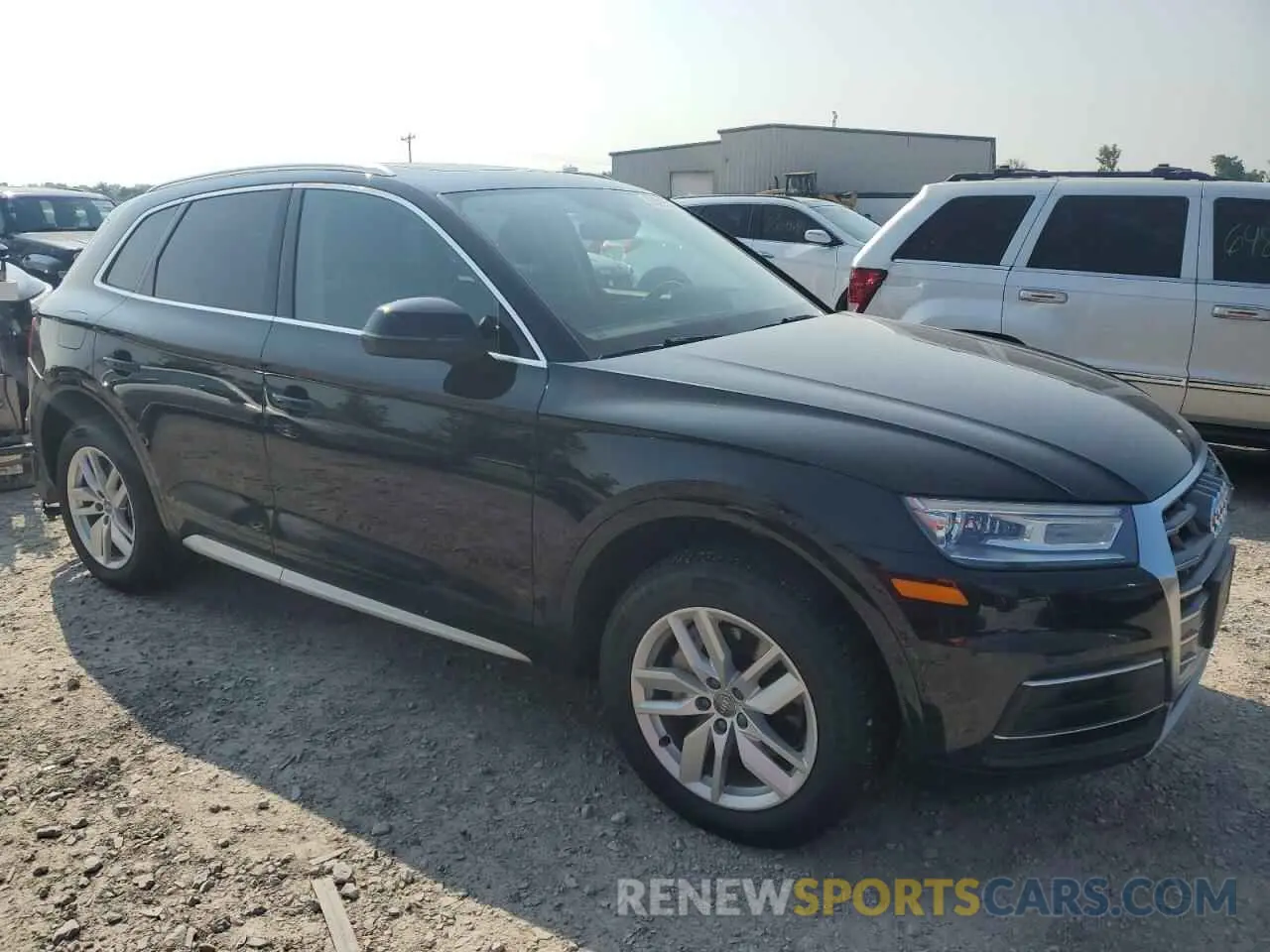 4 fotografías del automóvil dañado WA1ANAFY6L2020751 AUDI Q5 2020