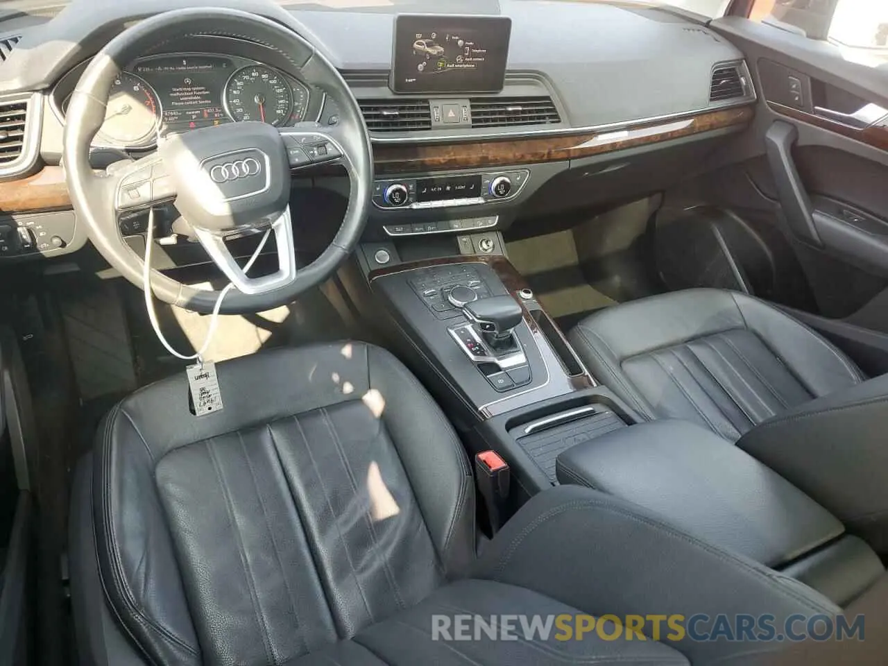 8 fotografías del automóvil dañado WA1ANAFY6L2020751 AUDI Q5 2020