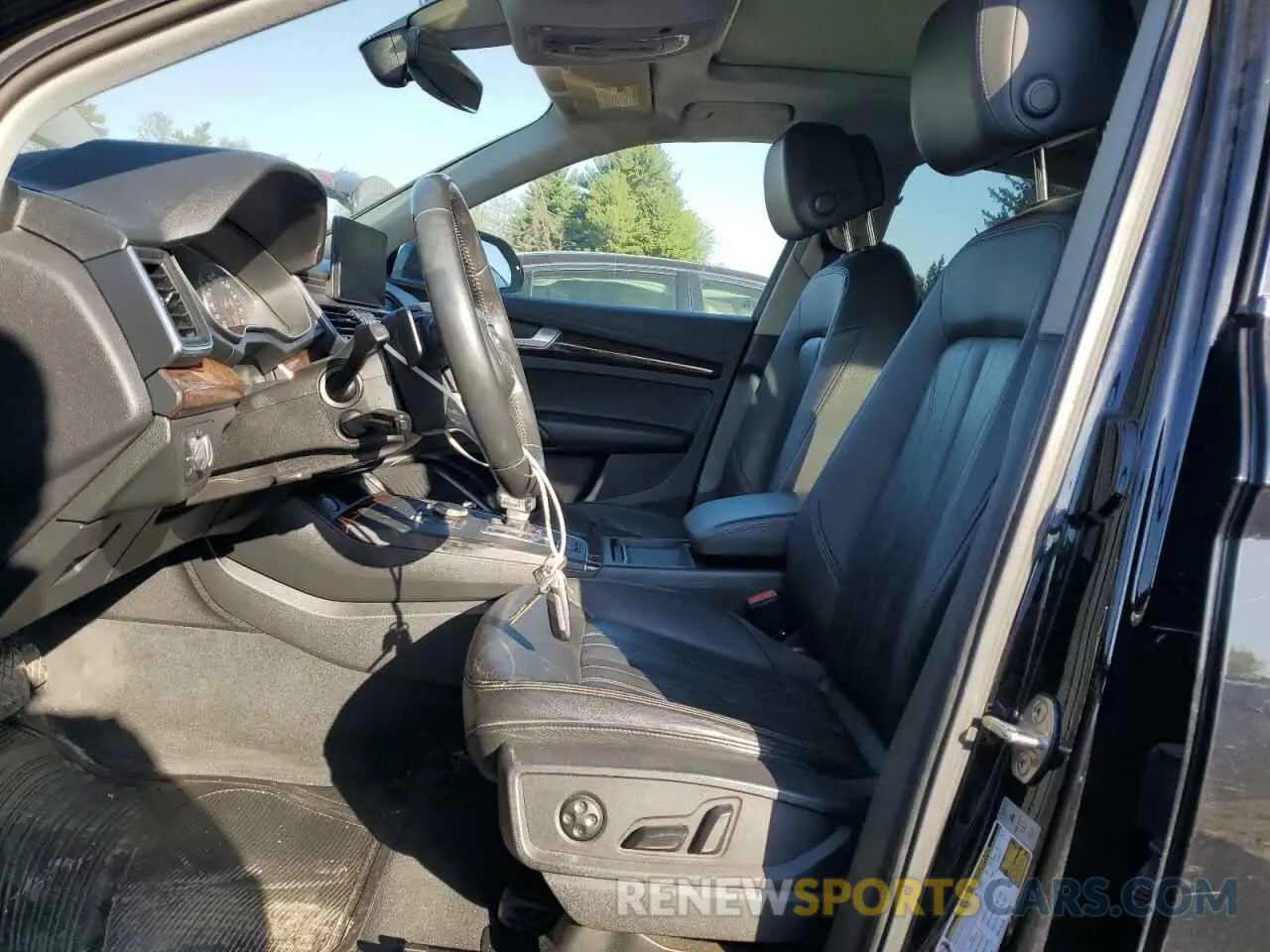 7 fotografías del automóvil dañado WA1ANAFY6L2021138 AUDI Q5 2020