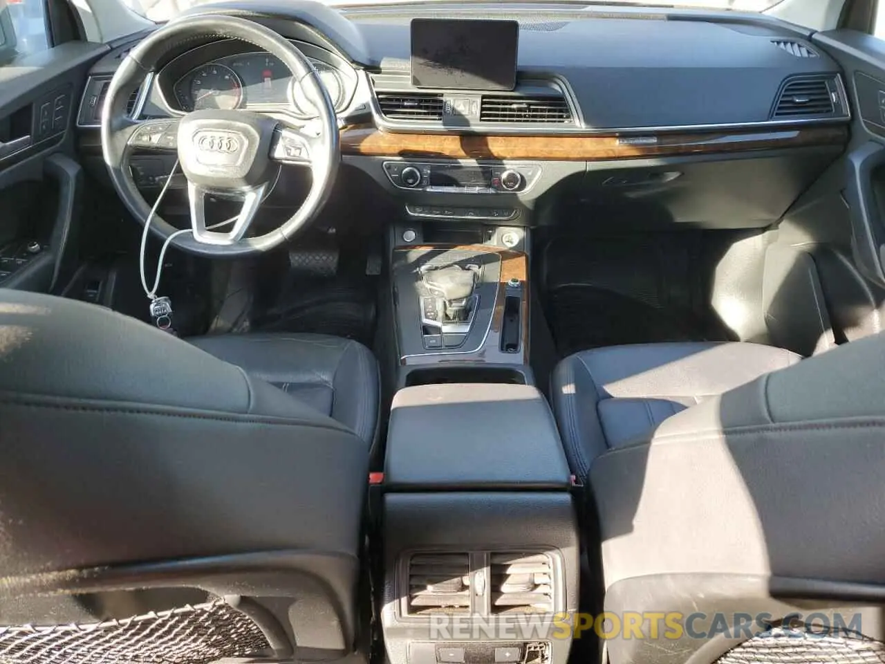 8 fotografías del automóvil dañado WA1ANAFY6L2021138 AUDI Q5 2020