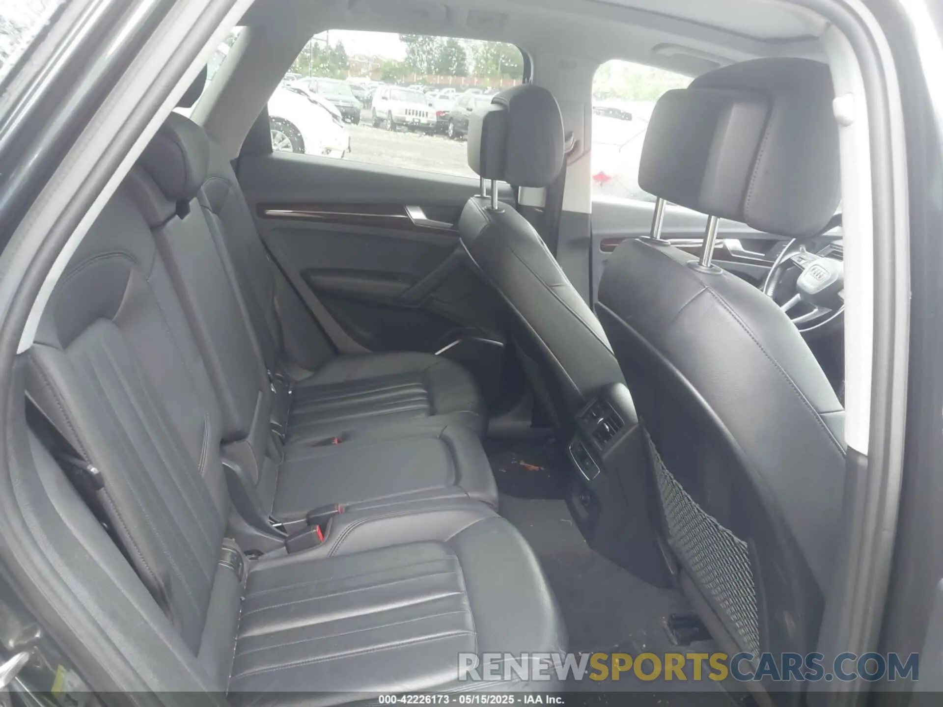 8 fotografías del automóvil dañado WA1ANAFY6L2042006 AUDI Q5 2020