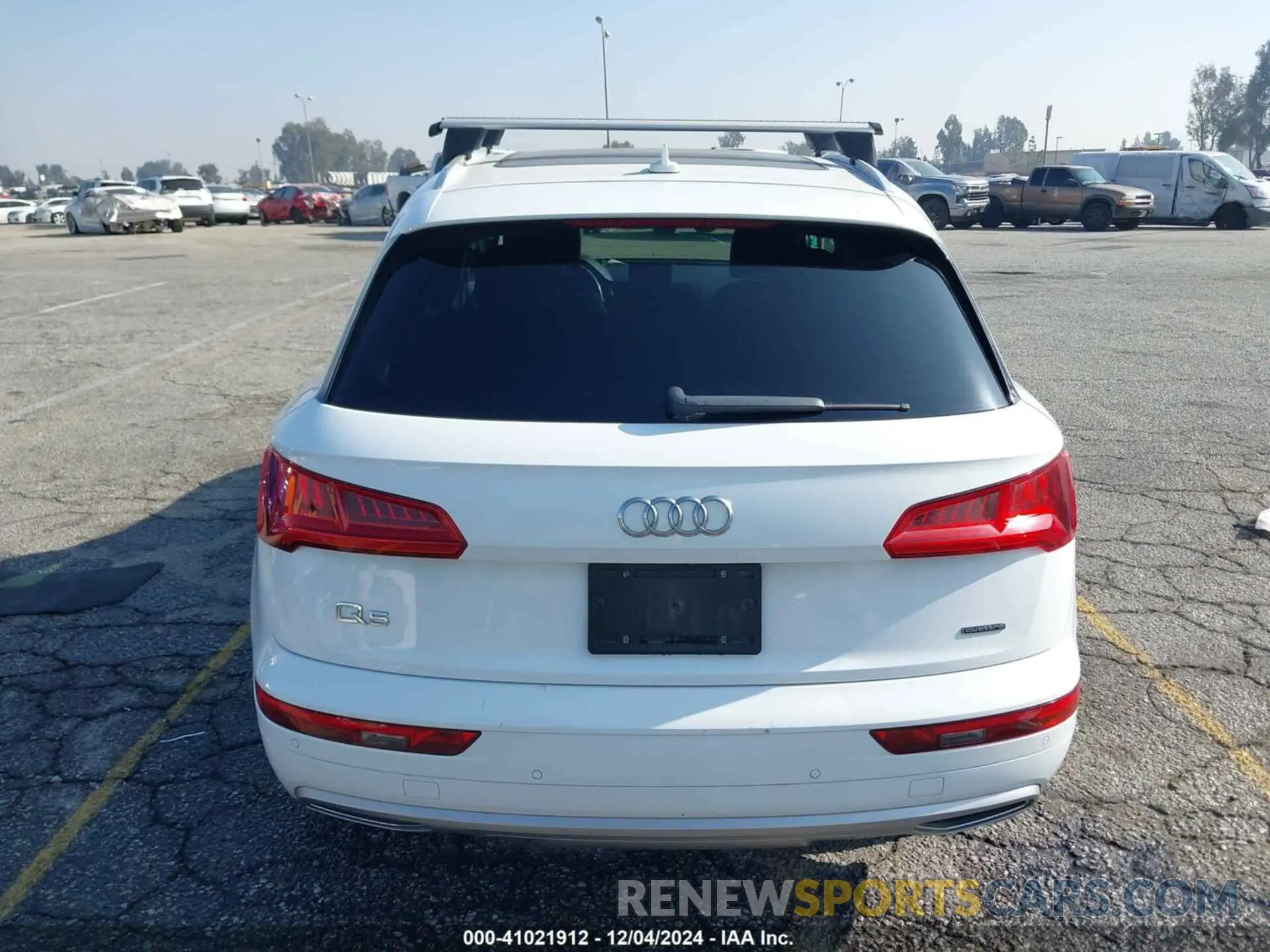 16 fotografías del automóvil dañado WA1ANAFY6L2043611 AUDI Q5 2020
