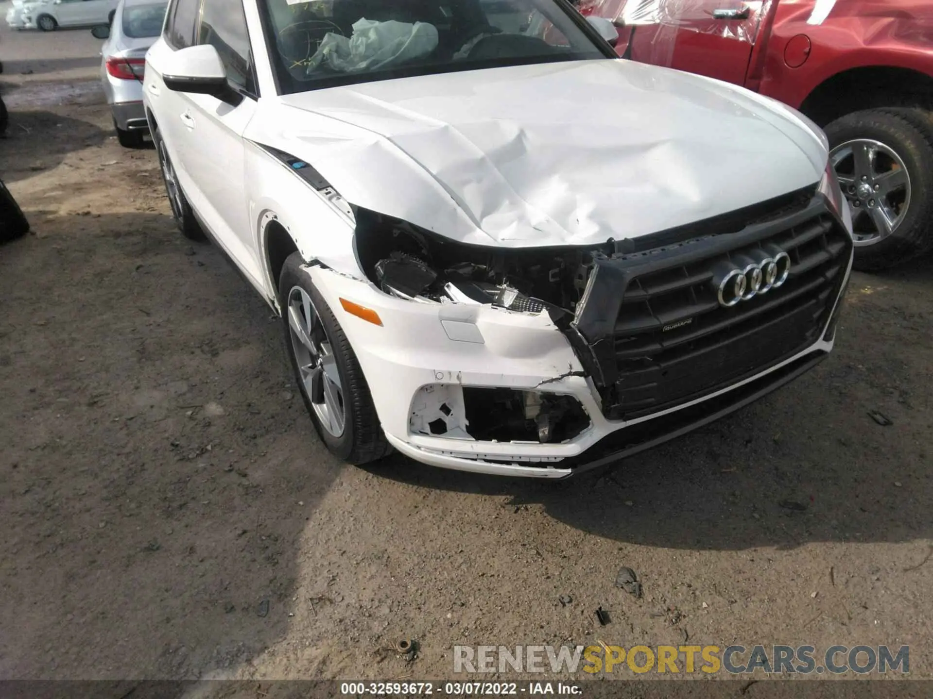 6 fotografías del automóvil dañado WA1ANAFY6L2084093 AUDI Q5 2020