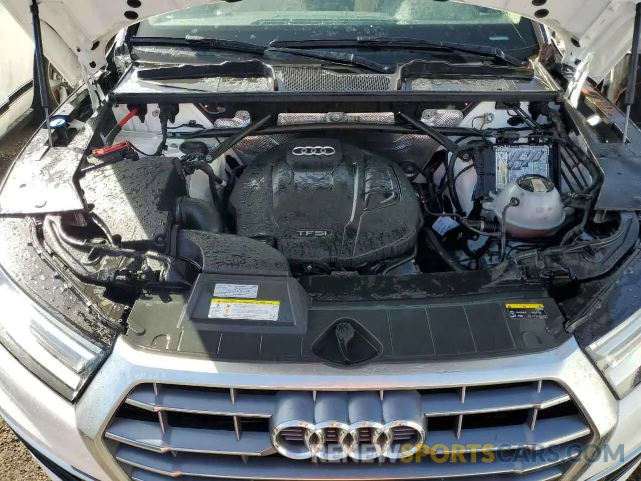 12 fotografías del automóvil dañado WA1ANAFY7L2045674 AUDI Q5 2020