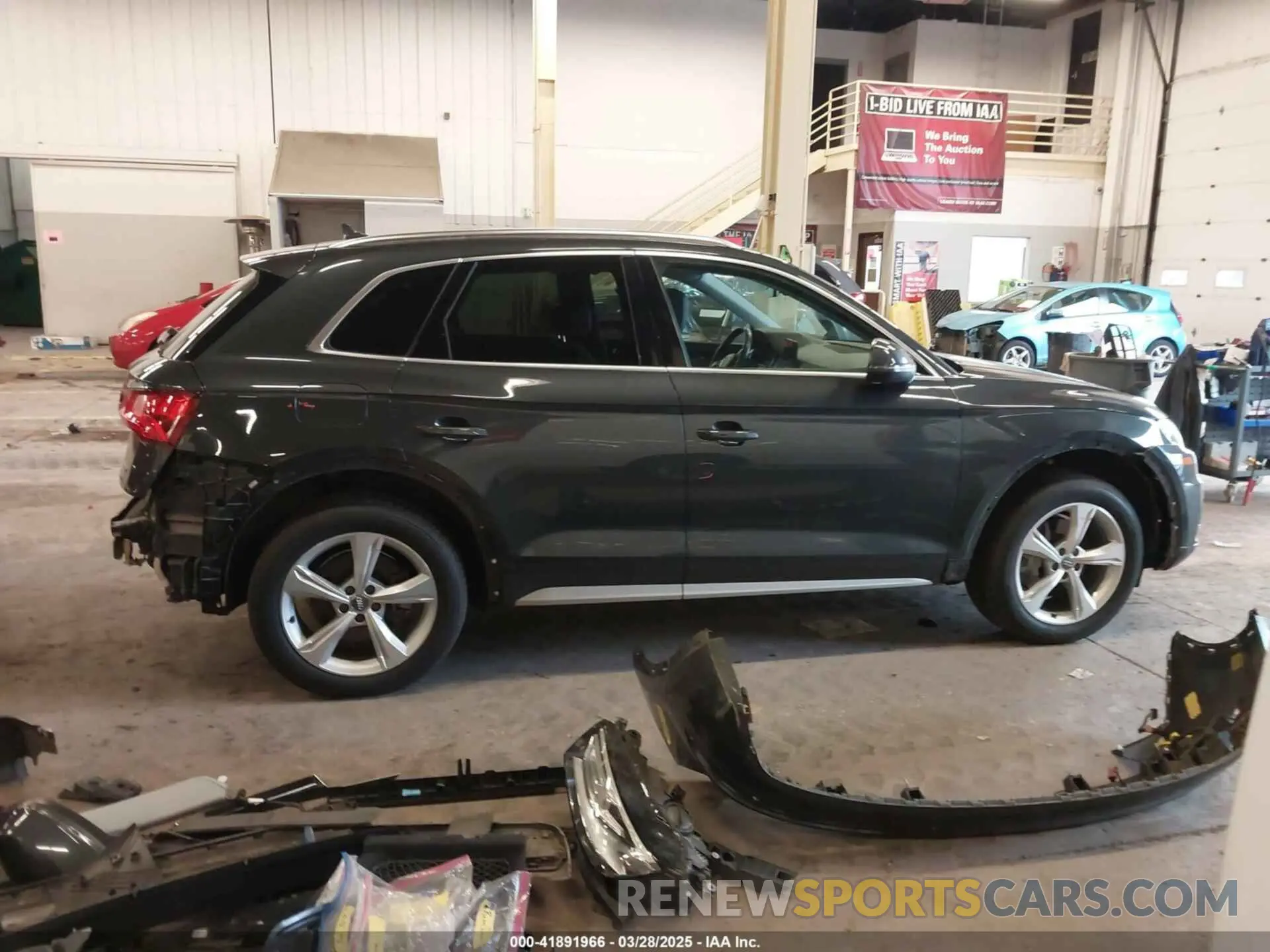 14 fotografías del automóvil dañado WA1ANAFY8L2025272 AUDI Q5 2020
