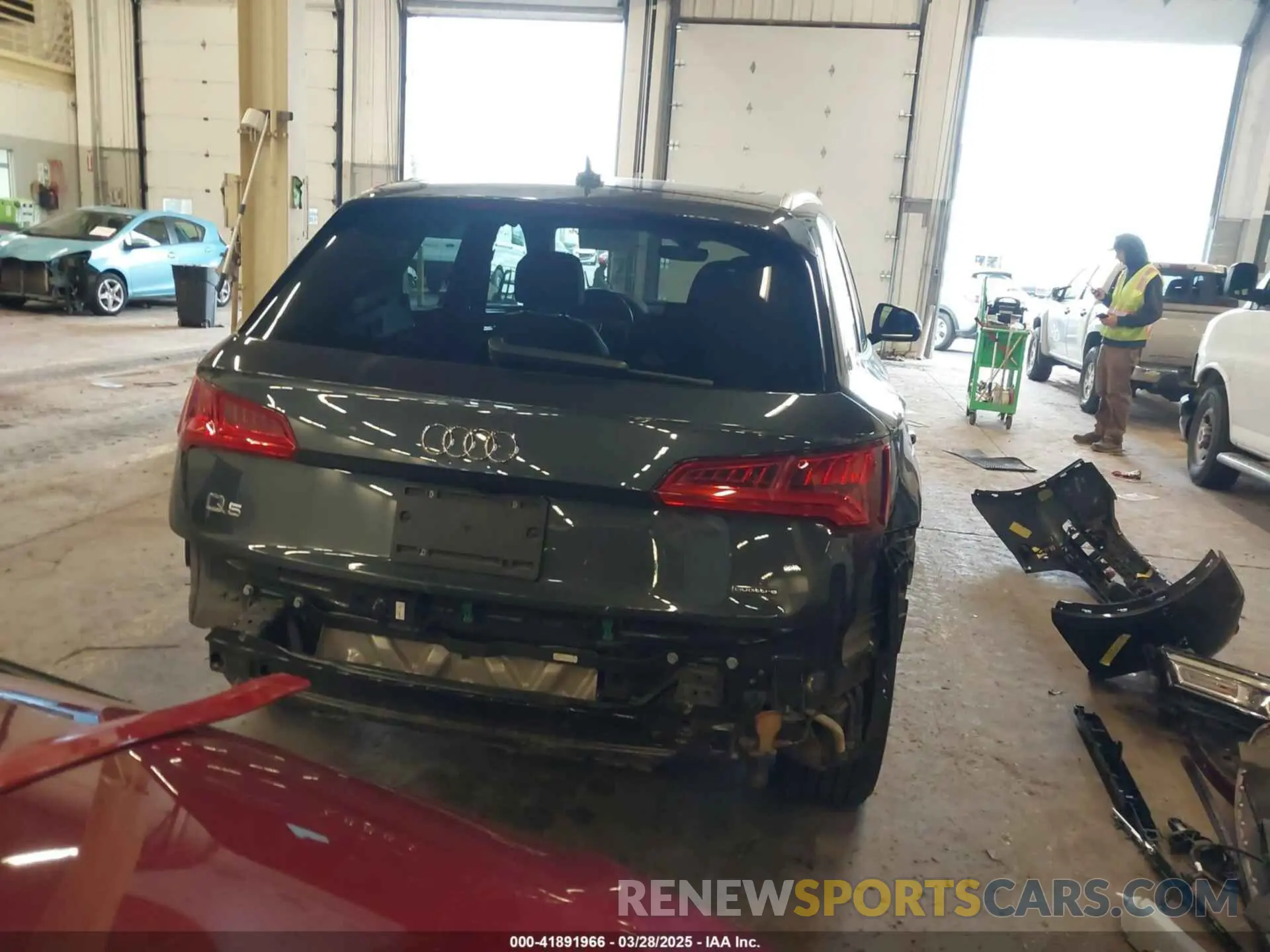17 fotografías del automóvil dañado WA1ANAFY8L2025272 AUDI Q5 2020