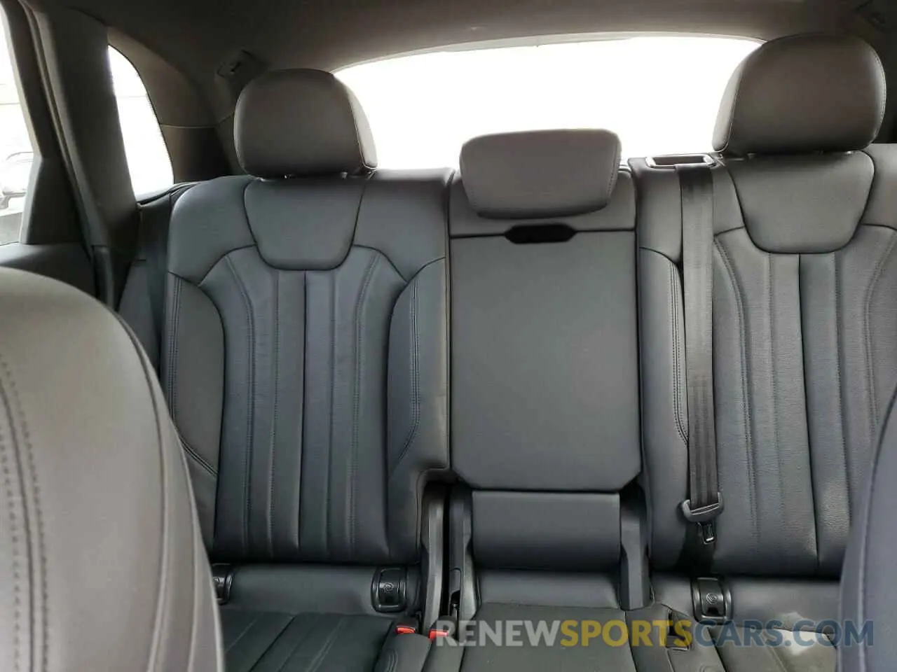 10 fotografías del automóvil dañado WA1ANAFY8L2078568 AUDI Q5 2020