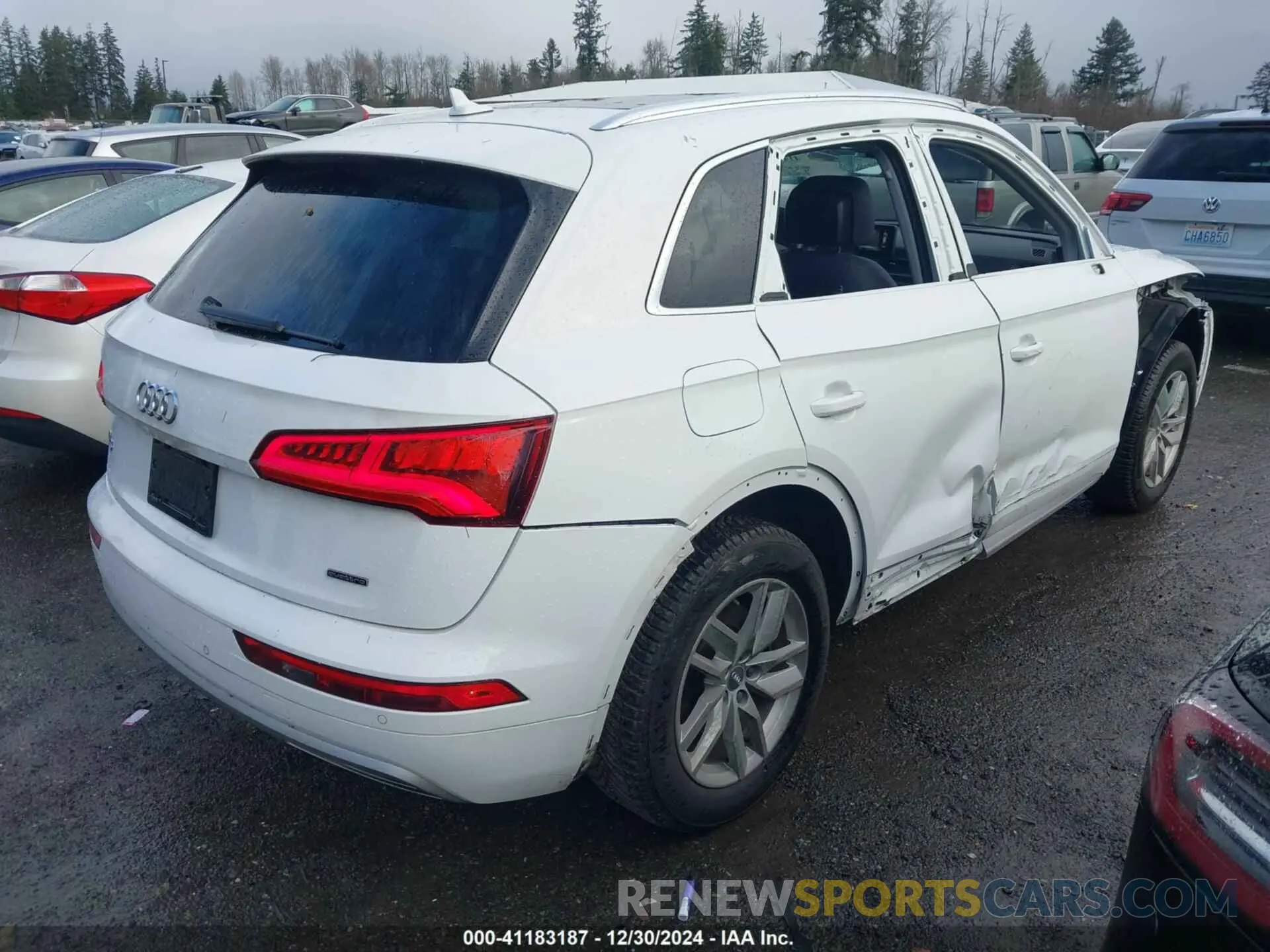4 fotografías del automóvil dañado WA1ANAFY9L2031372 AUDI Q5 2020