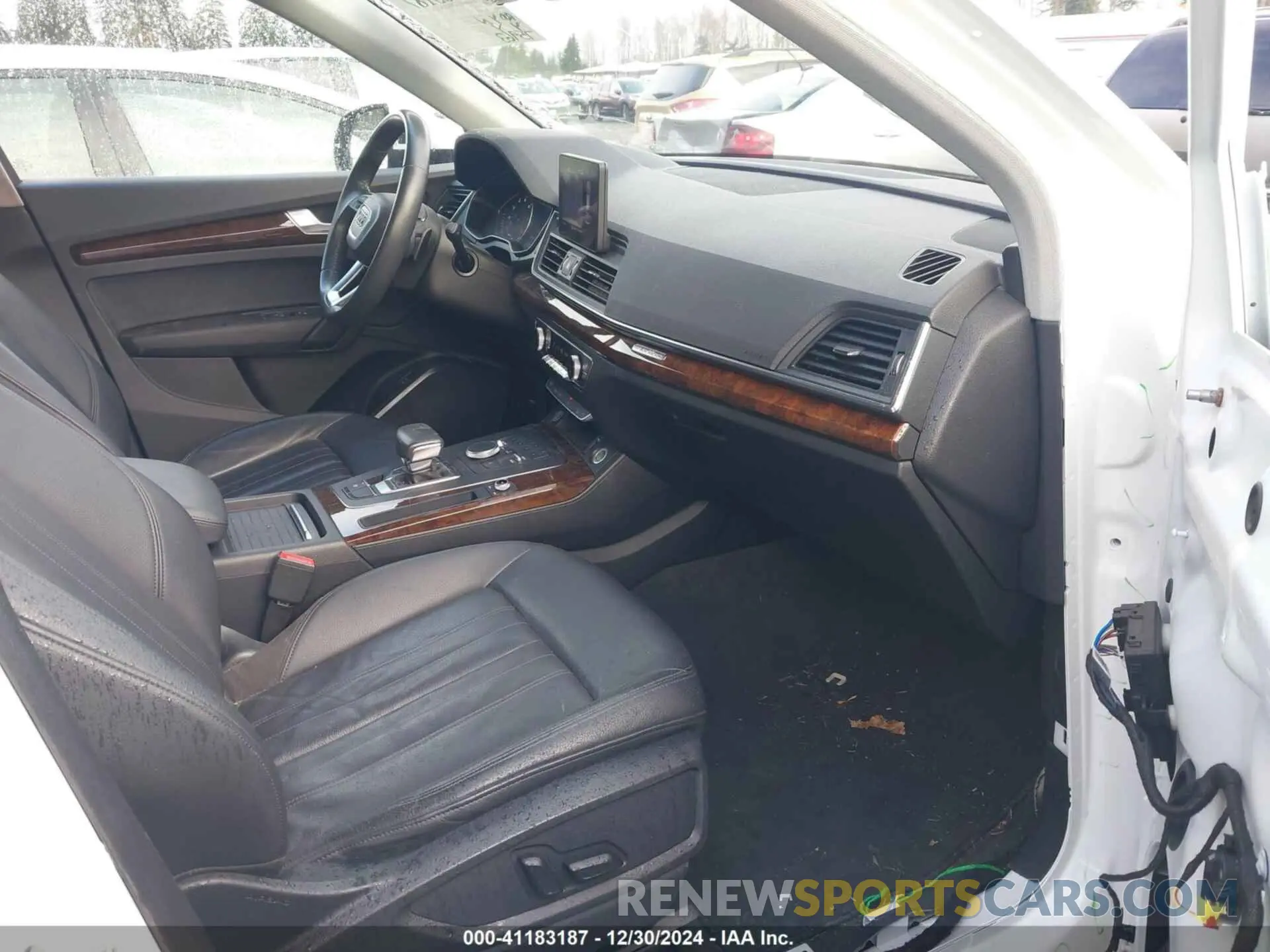 5 fotografías del automóvil dañado WA1ANAFY9L2031372 AUDI Q5 2020
