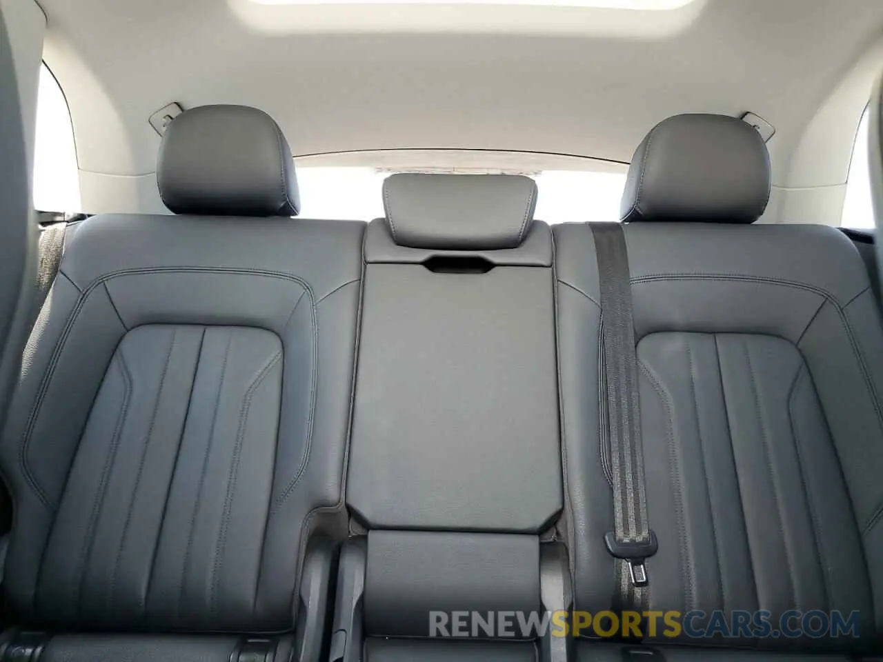10 fotografías del automóvil dañado WA1ANAFY9L2034921 AUDI Q5 2020
