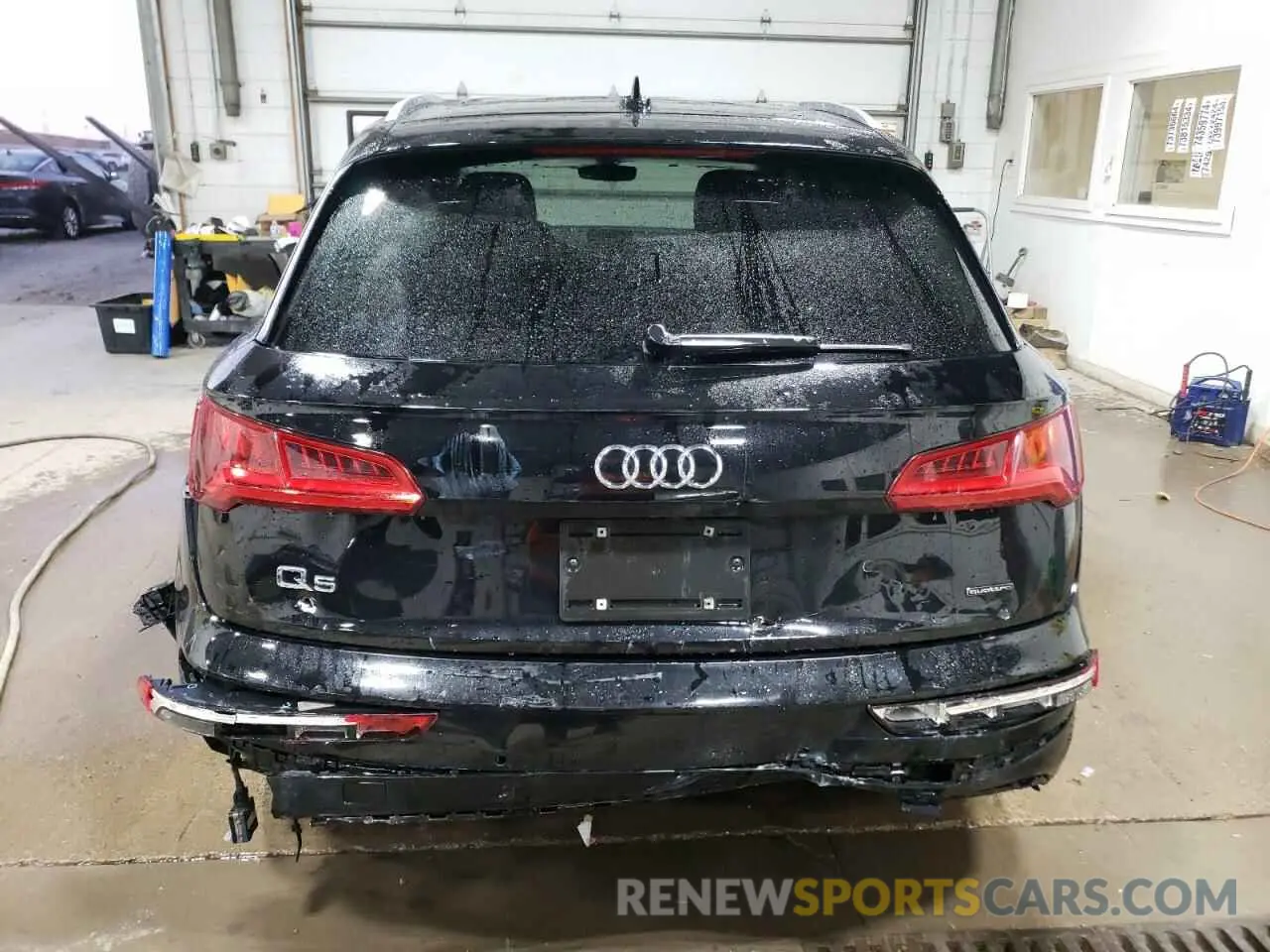 6 fotografías del automóvil dañado WA1ANAFY9L2082466 AUDI Q5 2020