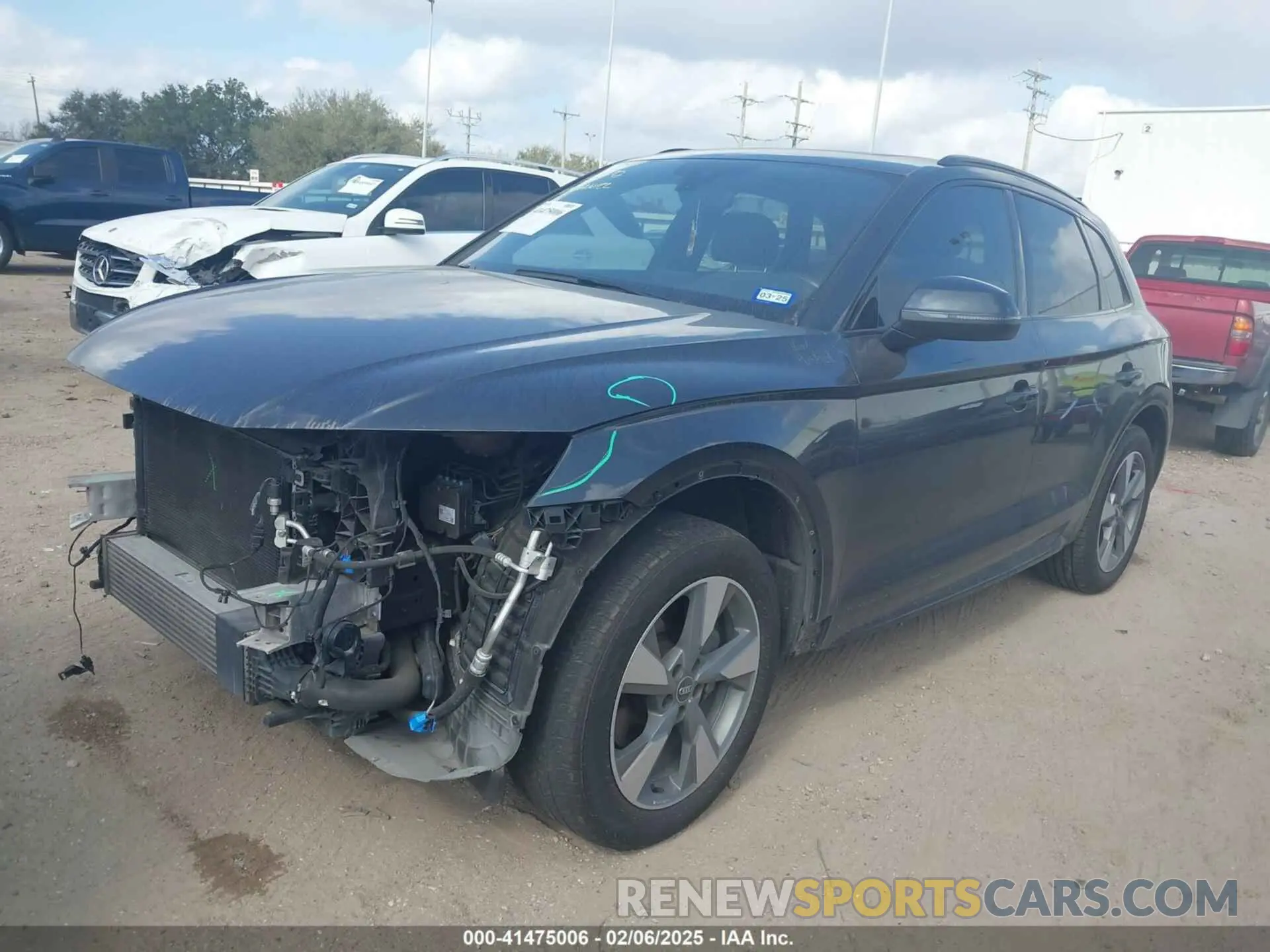 2 fotografías del automóvil dañado WA1ANAFY9L2108404 AUDI Q5 2020