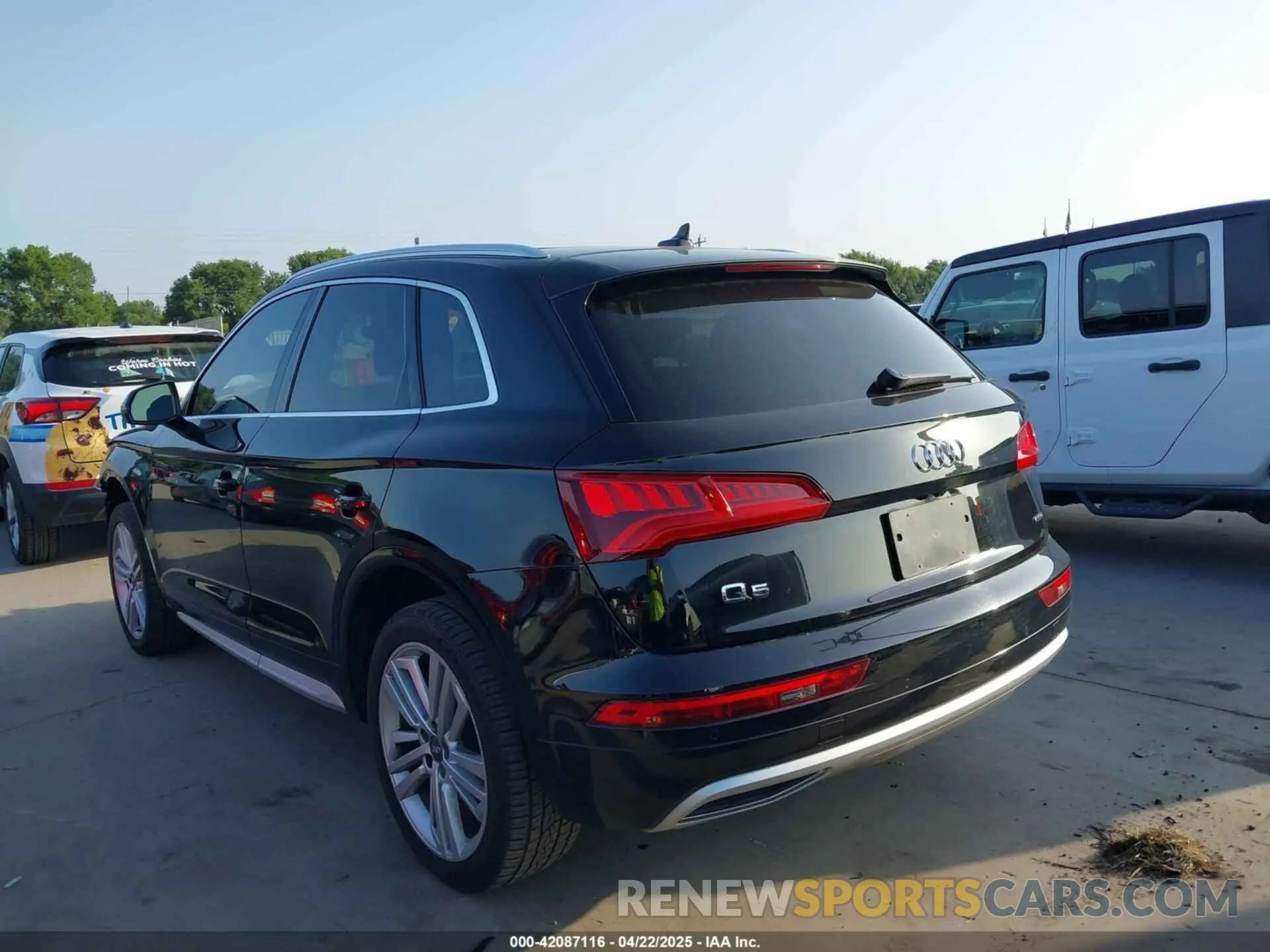 14 fotografías del automóvil dañado WA1BNAFY0L2004064 AUDI Q5 2020