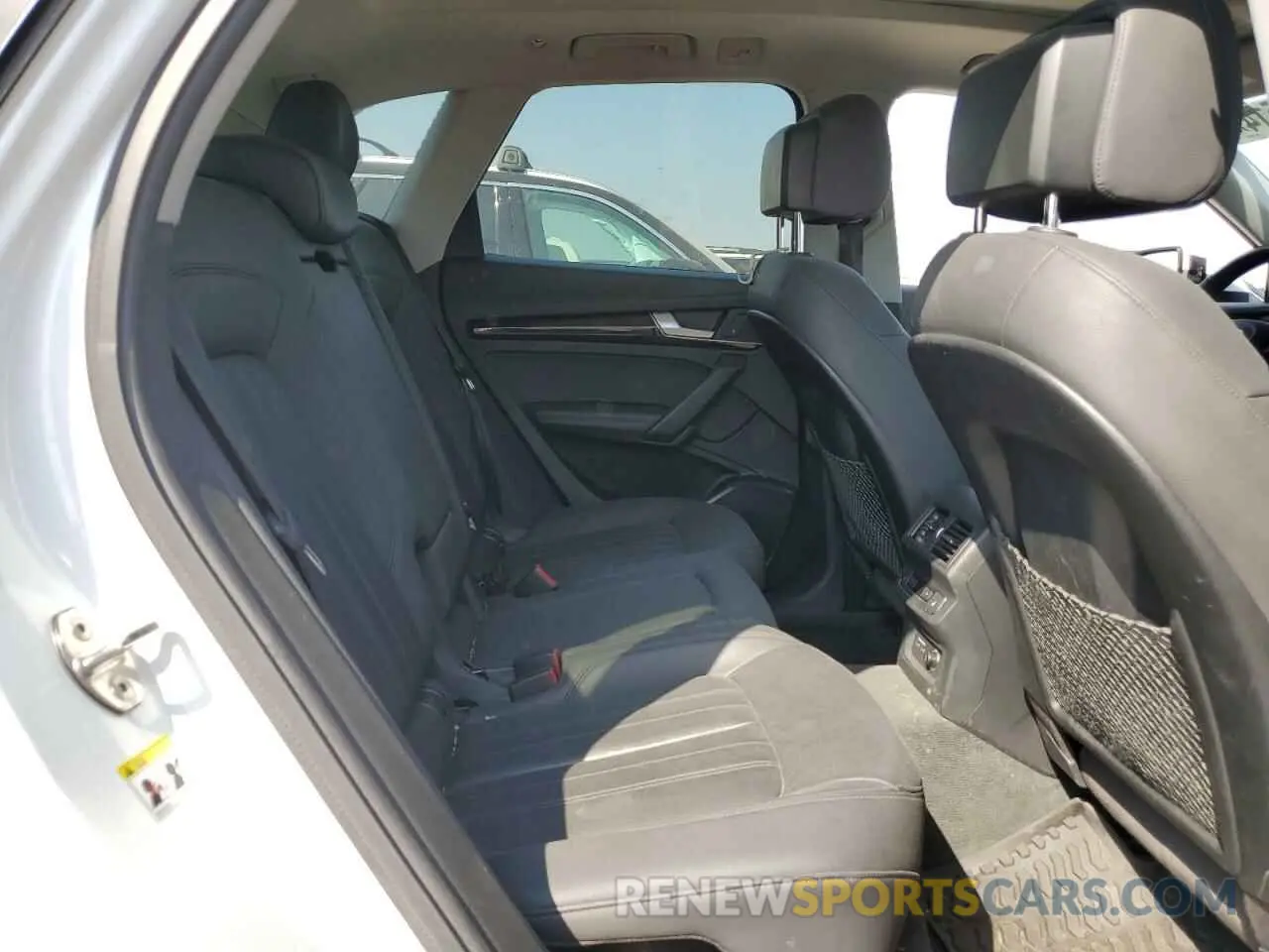 11 fotografías del automóvil dañado WA1BNAFY0L2010432 AUDI Q5 2020